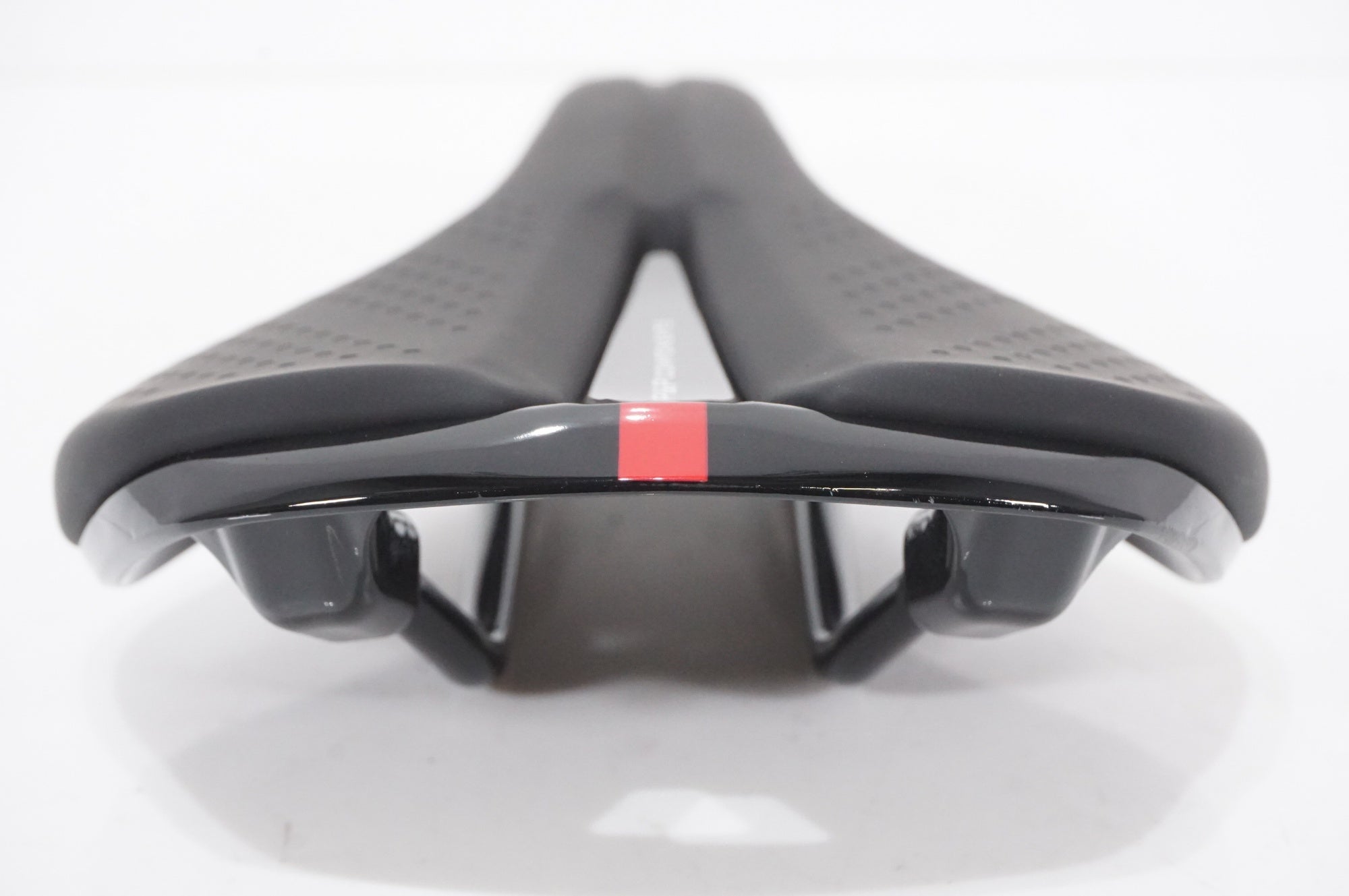 P&P COMPONENTS 「ピーアンドピーコンポーネンツ」 ZELOS サドル / AKIBA店