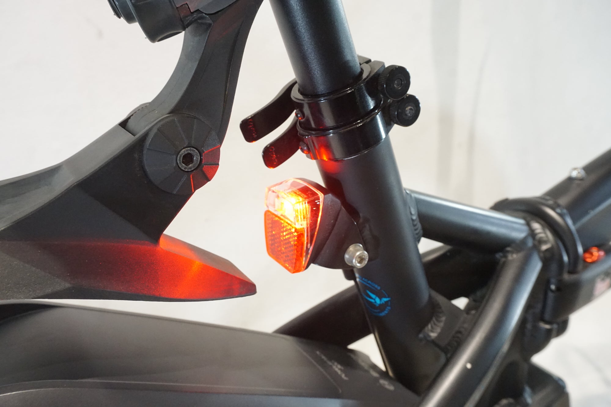 TERN 「ターン」 VEKTRON S10 2021年モデル 20インチ 折り畳み 電動アシスト自転車 / 横浜戸塚店