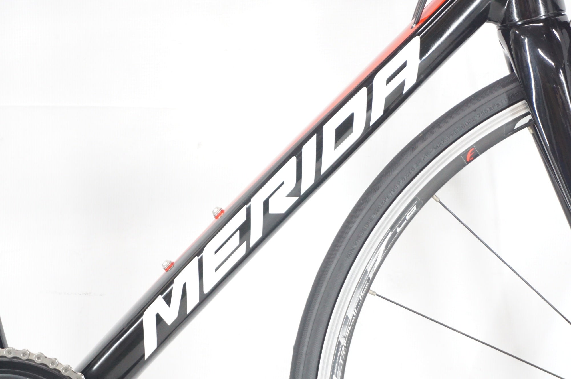 MERIDA 「メリダ」 SCULTURA 700 2019年モデル ロードバイク / 阪急塚口店