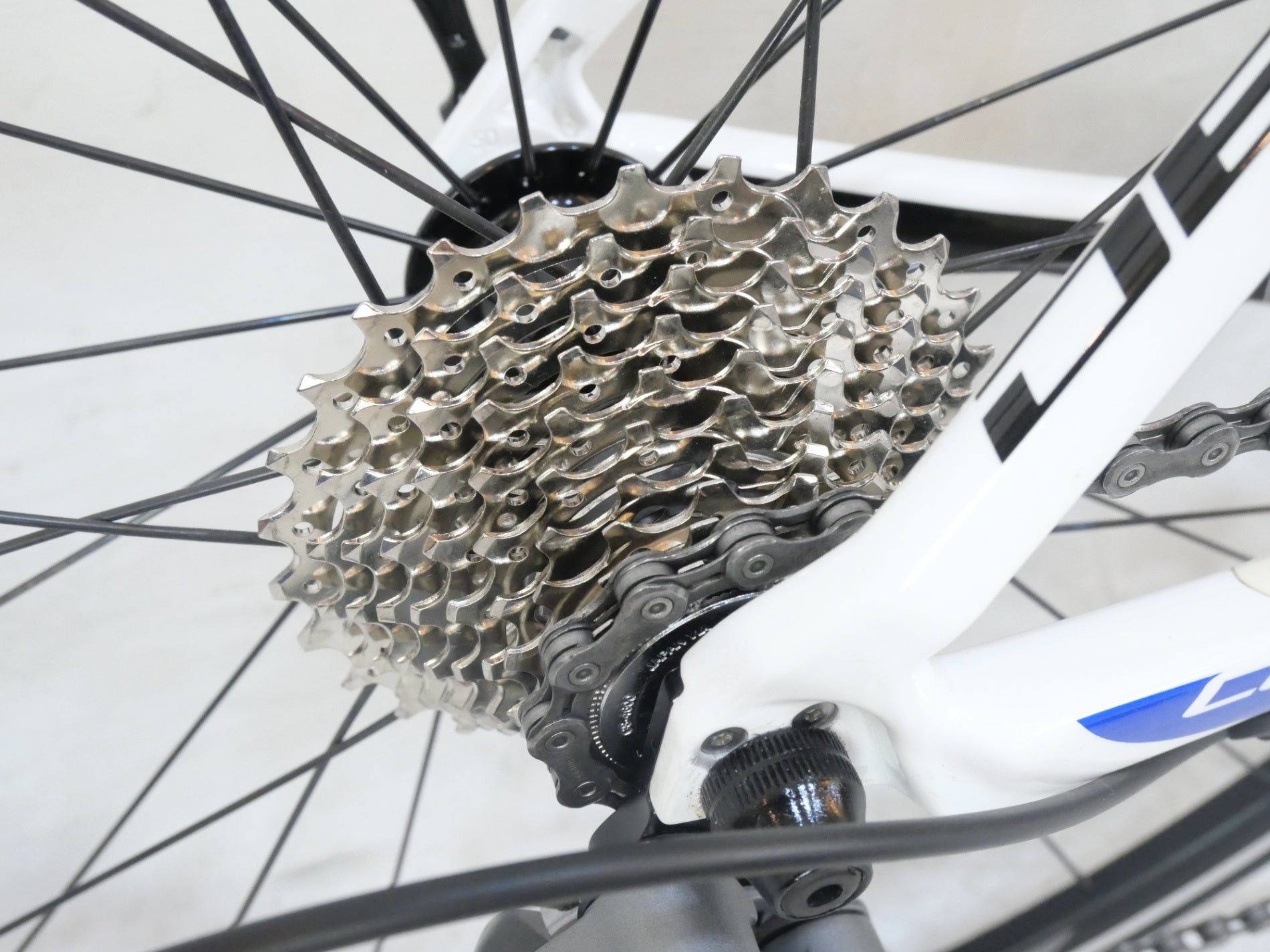 GIANT 「ジャイアント」 DEFY COMPOSITE 3 2013年モデル ロードバイク / バイチャリ浦和ベース