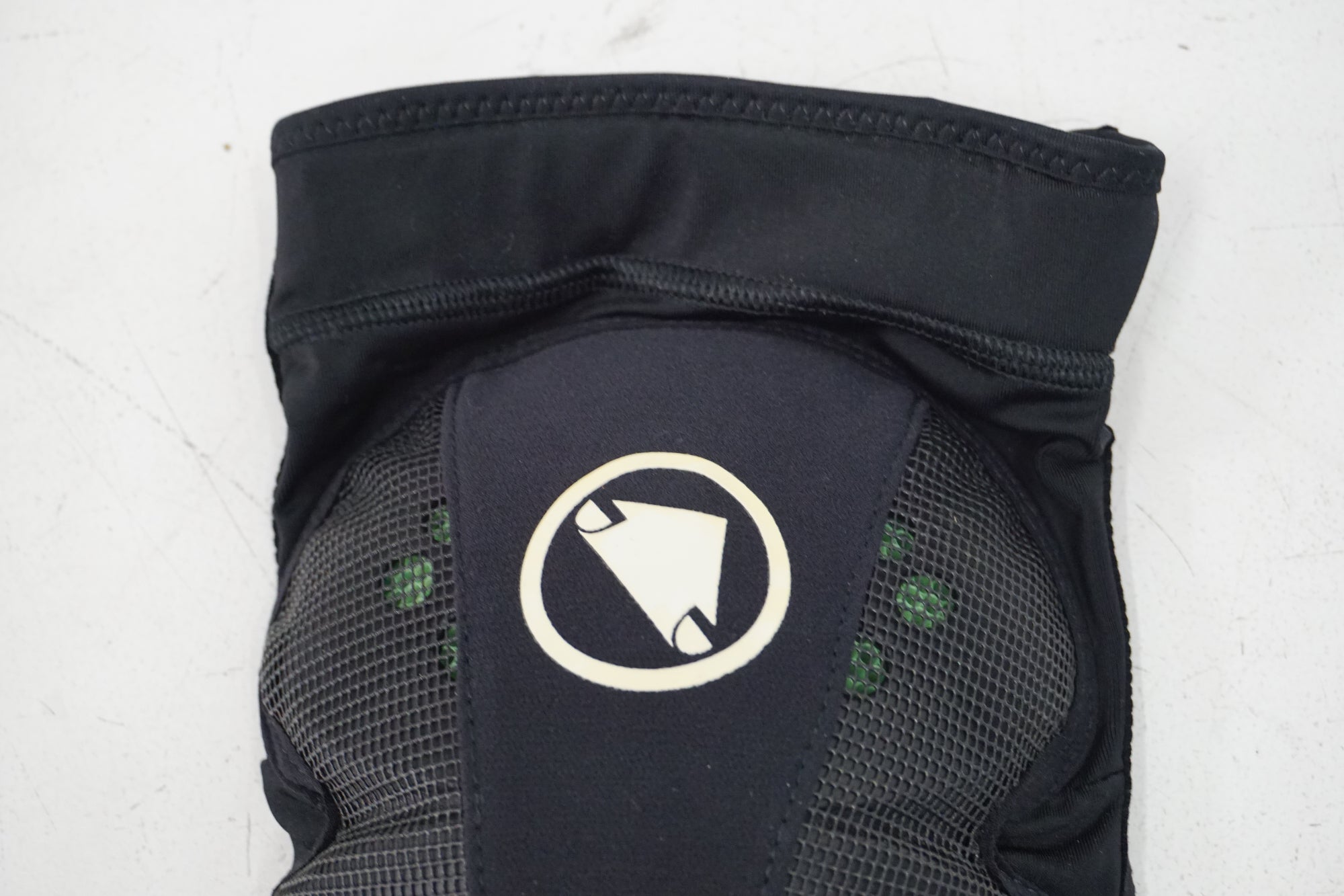ENDURA 「エンデューラ」 MTB KNEE GUARD S/M サイズ プロテクター / 浜松店