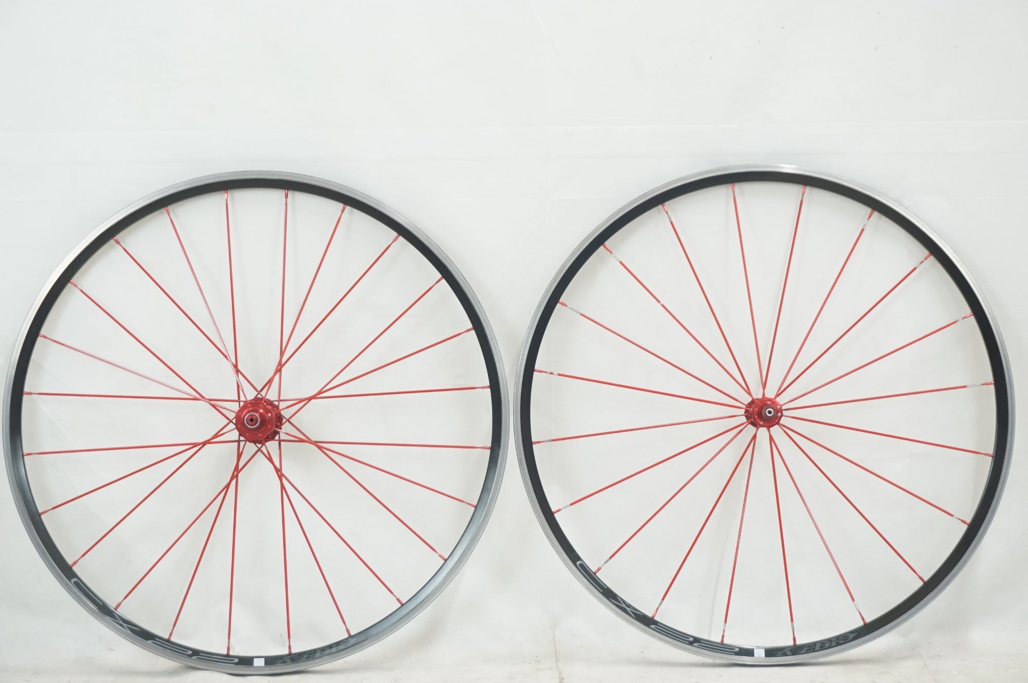 AVEDIO 「エヴァディオ」 CX22 シマノ11速 ホイールセット / 福岡店