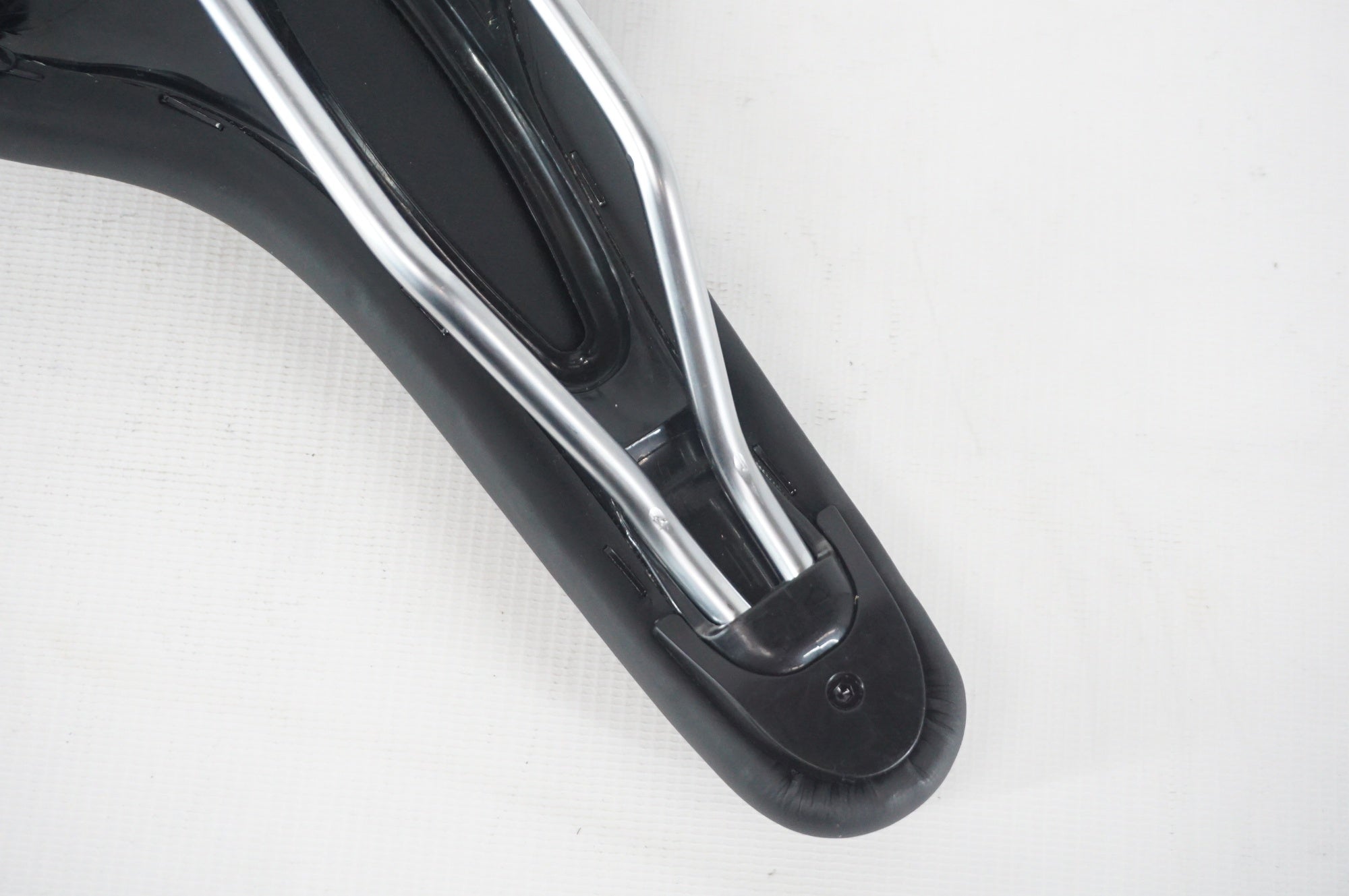 NOGUCHI 「ノグチ」 VL-4333 スポーツ車用 サドル / 阪急塚口店