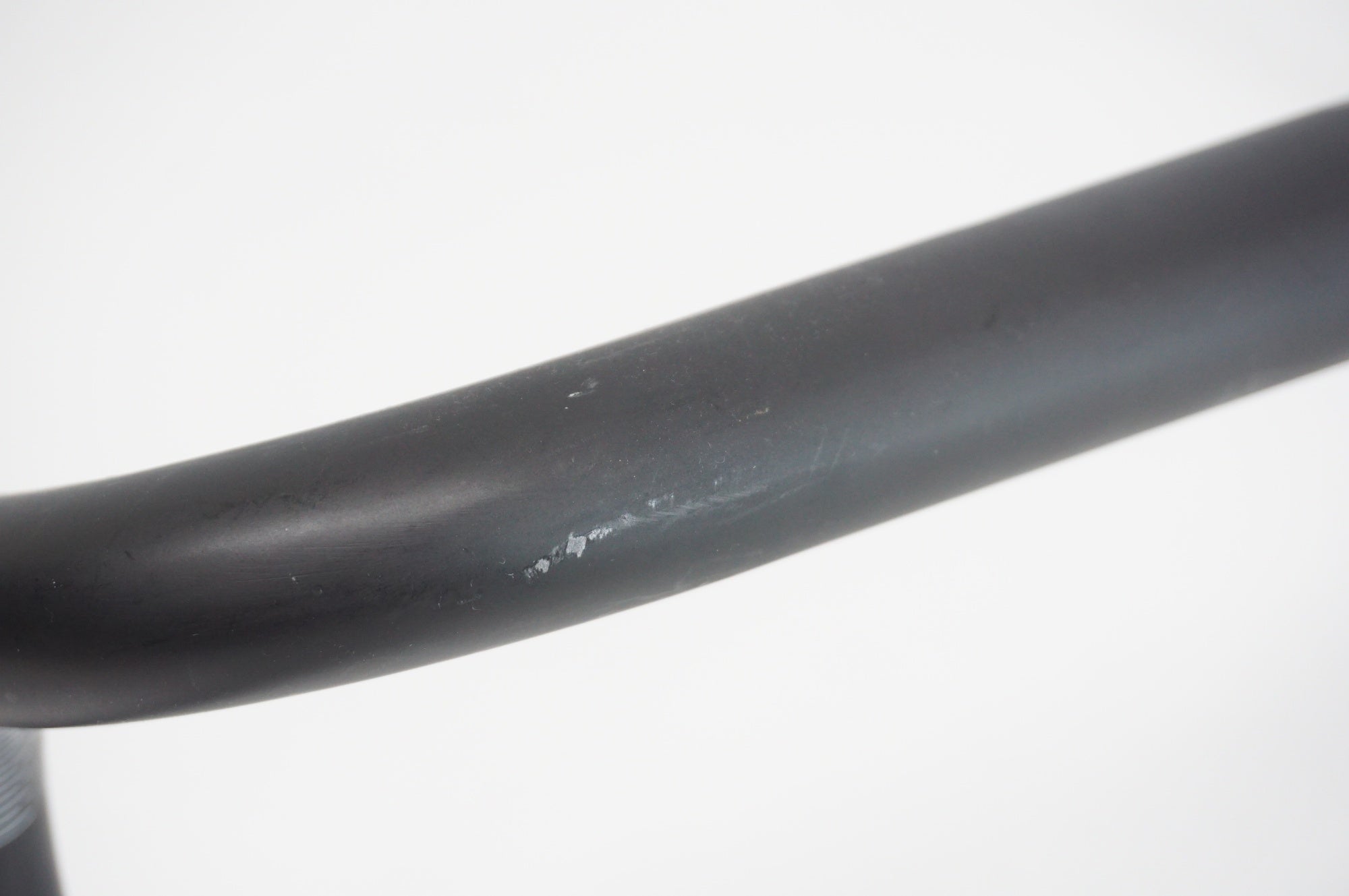 3T 「スリーティー」 superleggera team Φ31.8 440mm ハンドル / 阪急塚口店