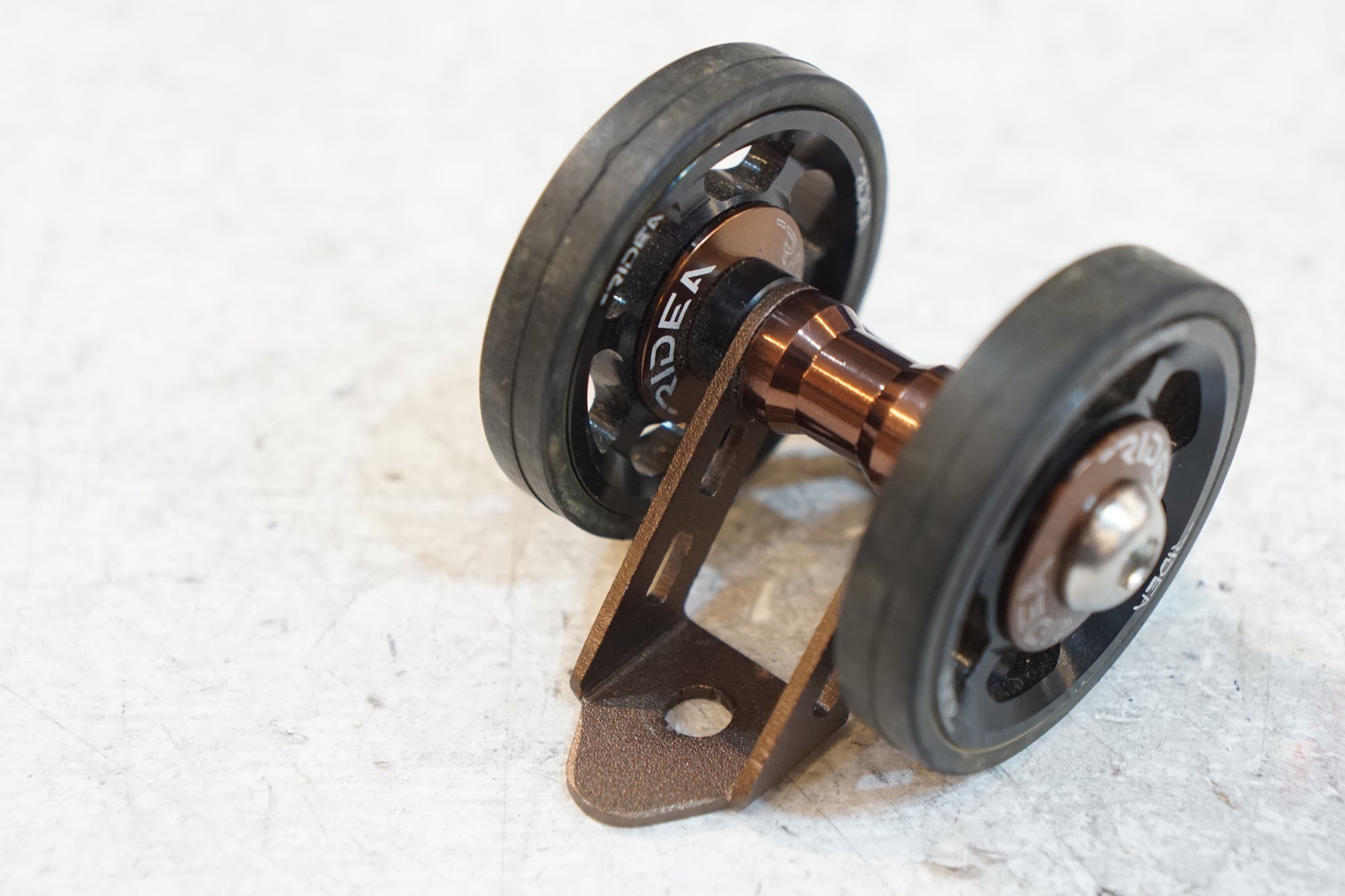 RIDEA 「リデア」 Rear Mudguard Roller マッドガード ローラー / バイチャリ浦和ベース