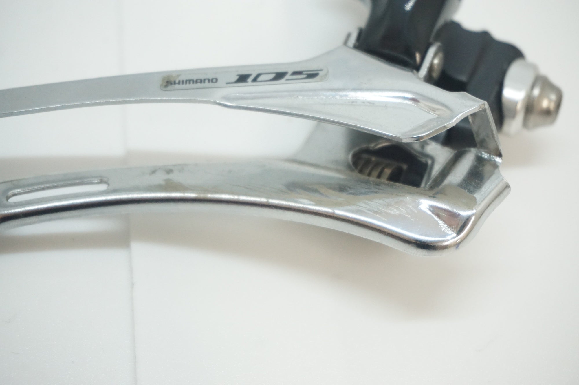 SHIMANO 「シマノ」 105 FD-5700 フロントディレイラー / 福岡店