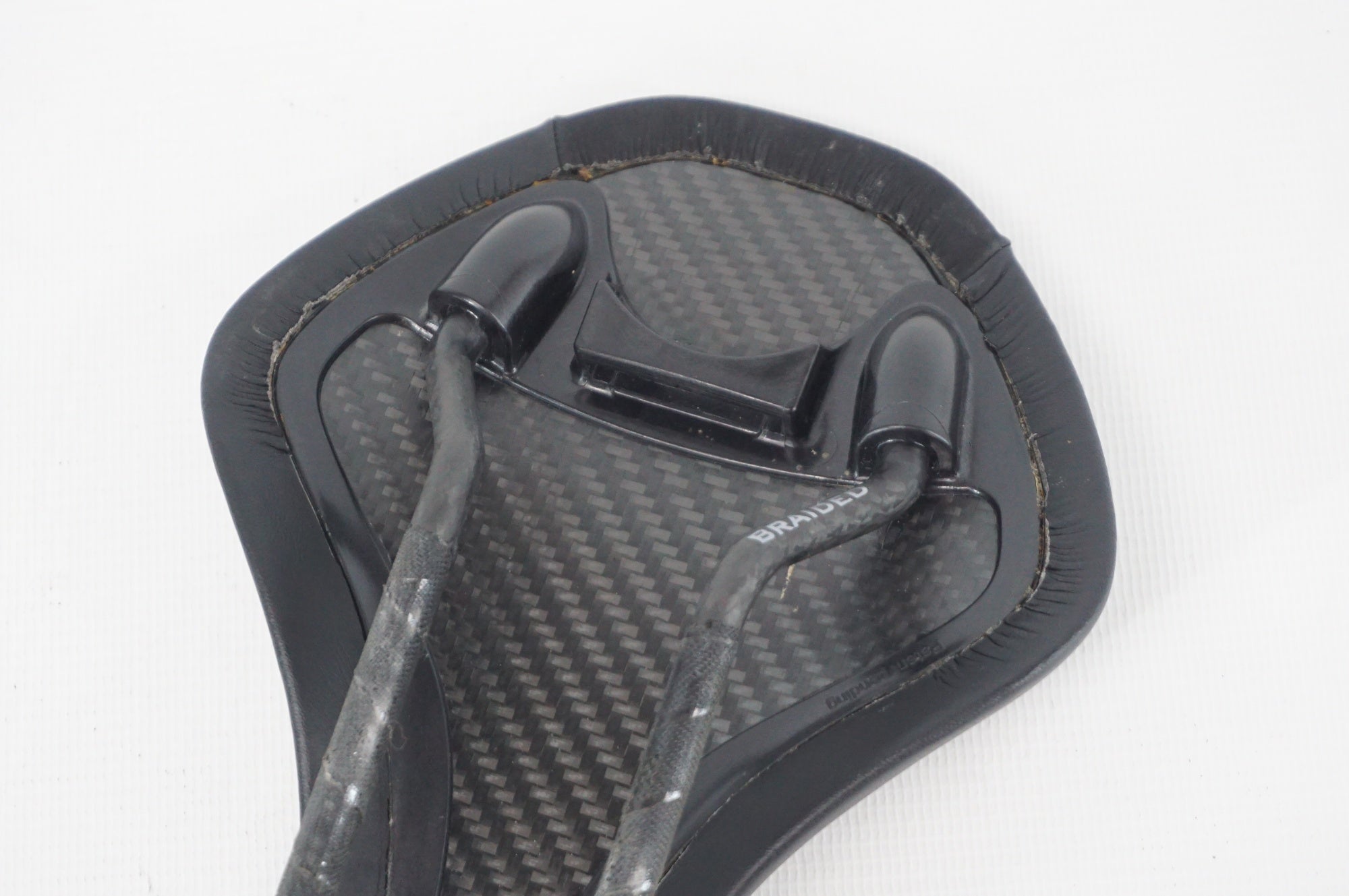 FIZIK 「フィジーク」 ANTARES R1 カーボンレール サドル / 阪急塚口店