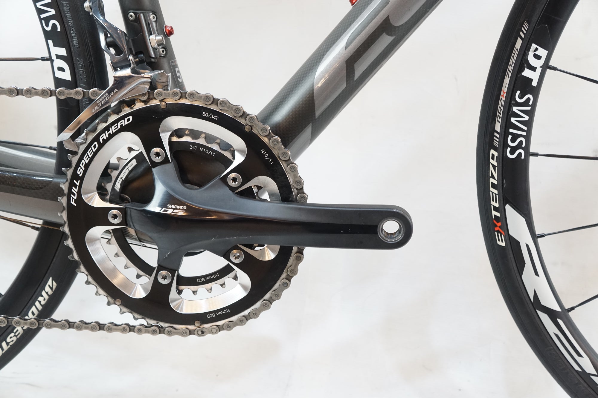 FELT 「フェルト」 Z2 DISC ULTEGRA 2015年モデル ロードバイク