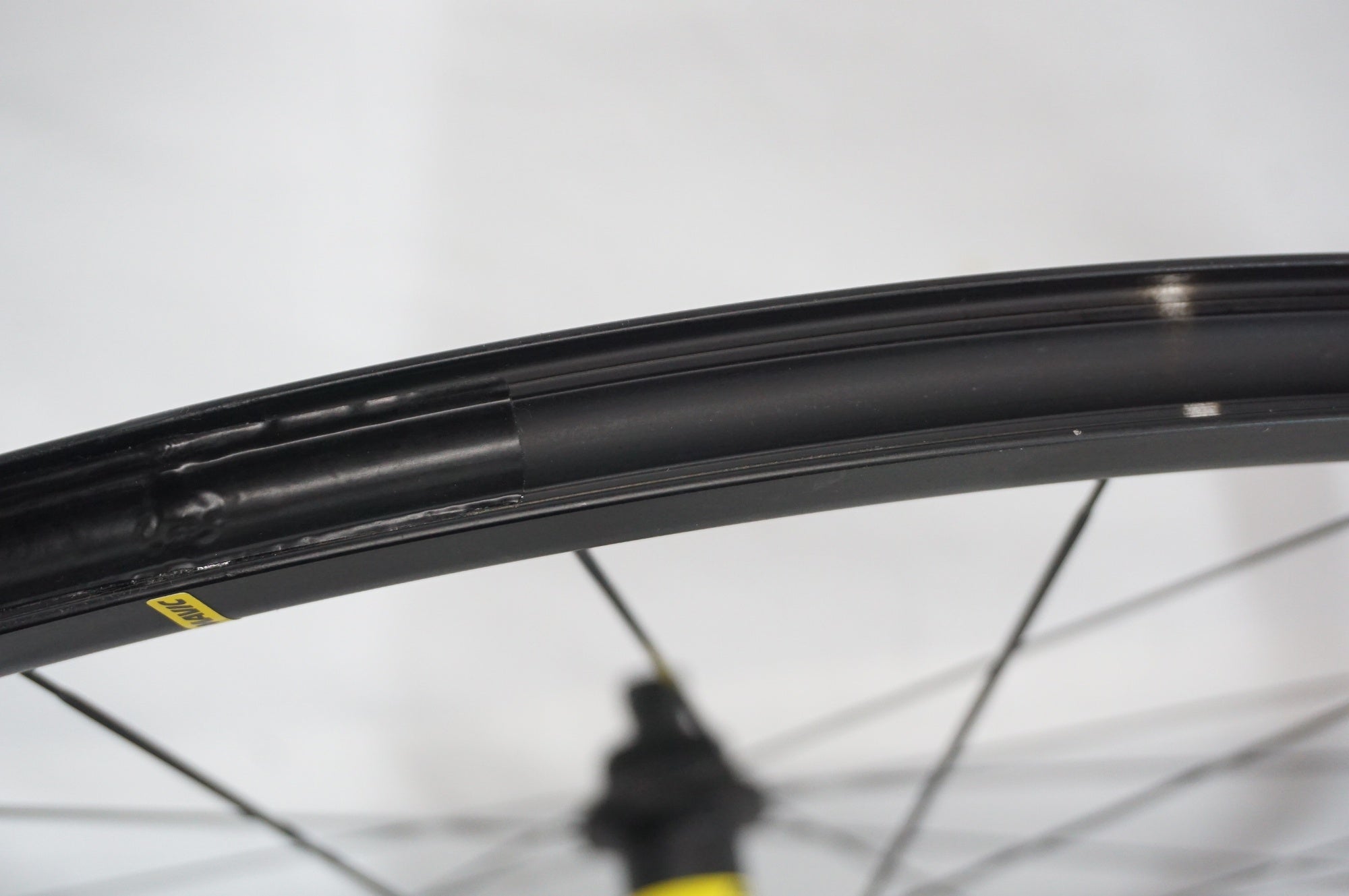 MAVIC 「マヴィック」 KSYRIUM S 25 DISC シマノ11速 ホイールセット / 阪急塚口店