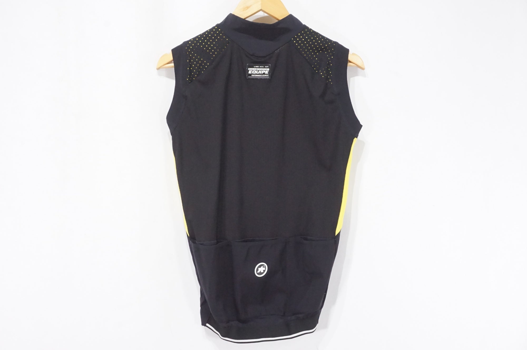 ASSOS 「アソス」 Mサイズ ベスト / AKIBA店