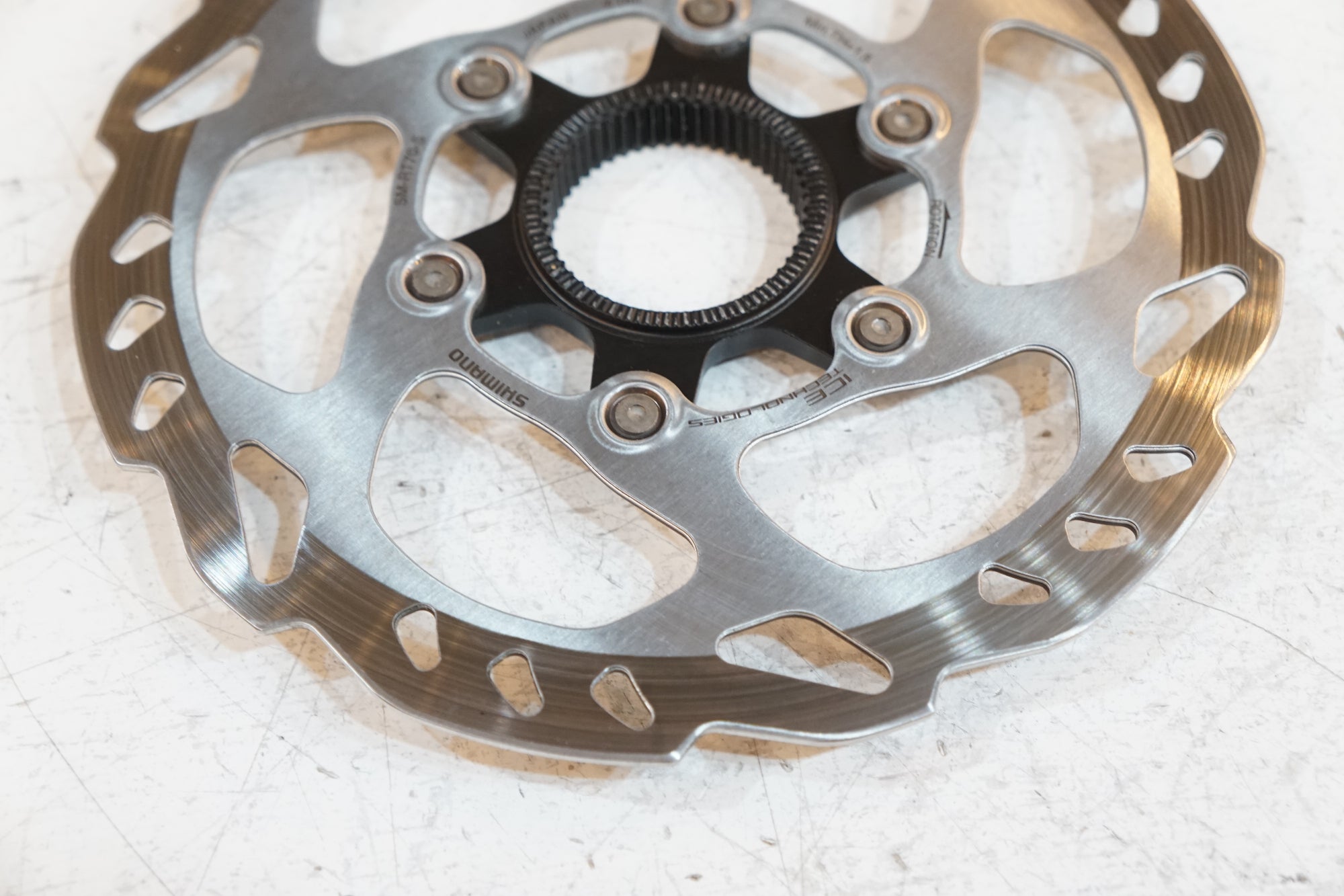 SHIMANO 「シマノ」 SM-RT70-S φ160 ディスクローターセット