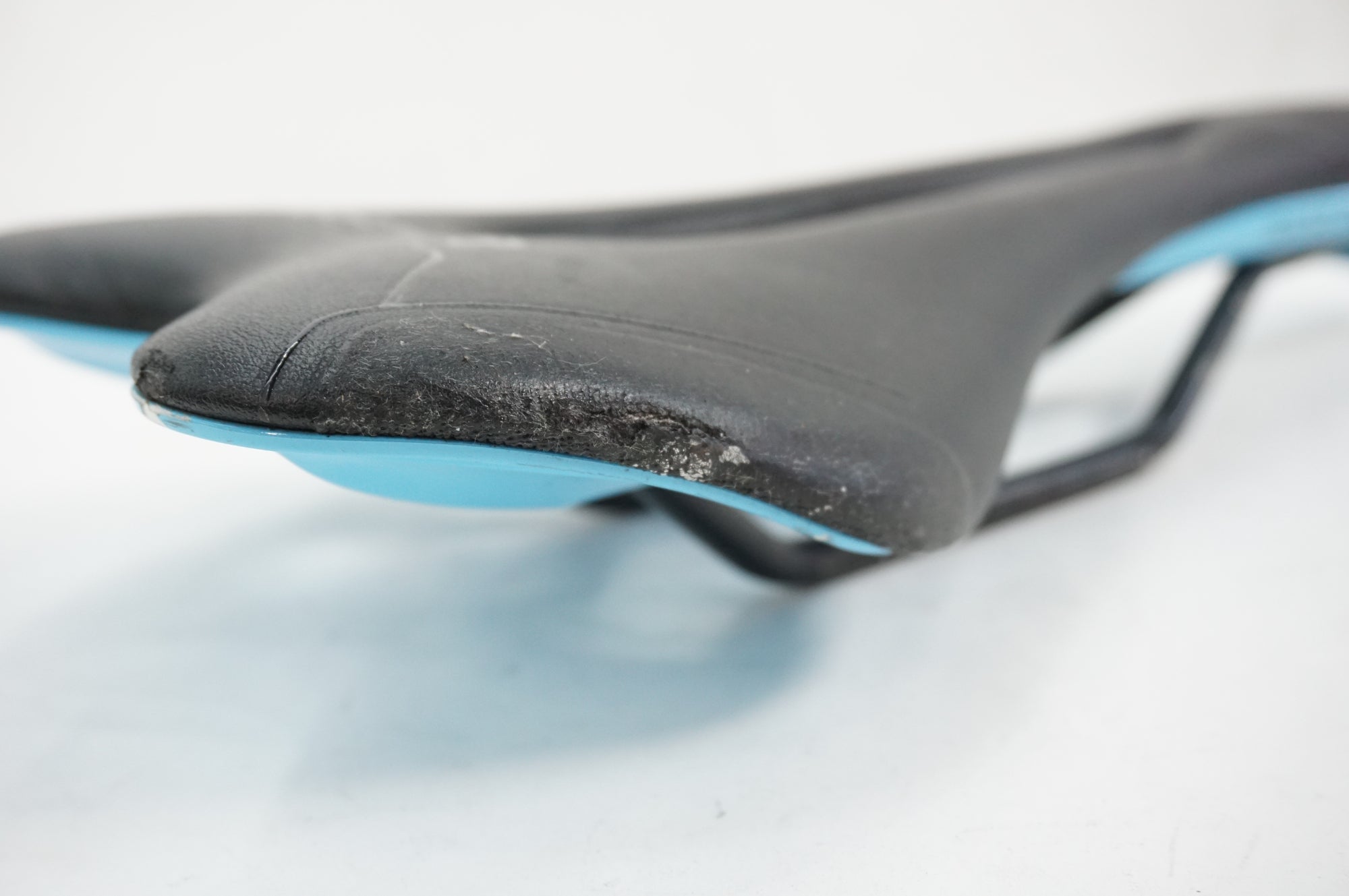 ASTUTE 「アスチュート」 SKYLINE VT サドル / 川越店 ｜ バイチャリ