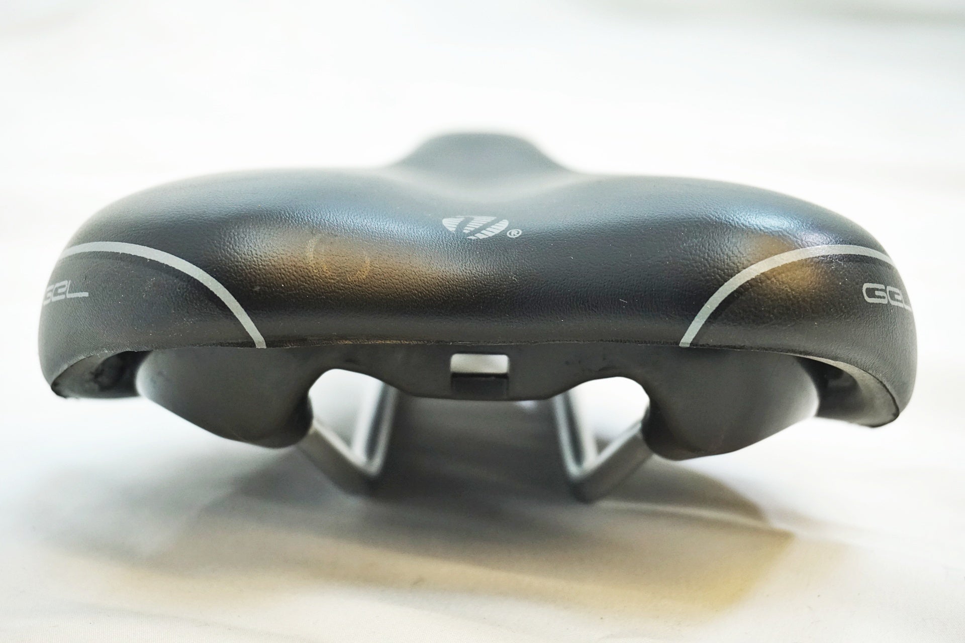 VELO 「ベロ」 VOAM GLIDE サドル / 有明ガーデン店