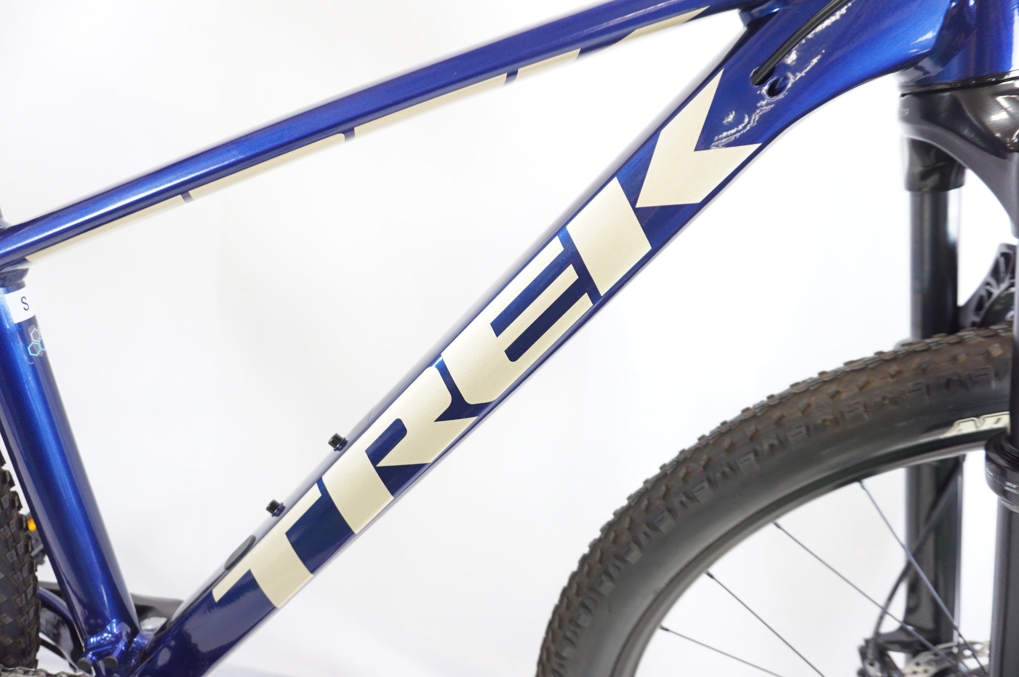 TREK 「トレック」 X-CALIBER 8 2023年モデル 27.5インチ マウンテン