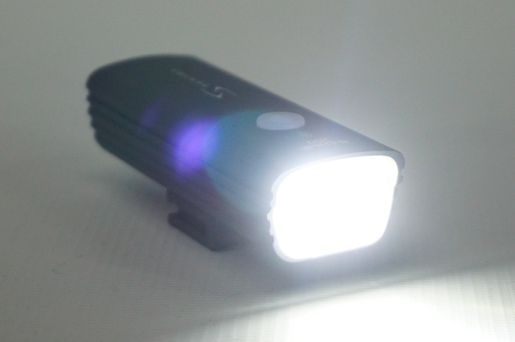 SERFAS 「サーファス」 E-LUME200 フロントライト / 阪急塚口店