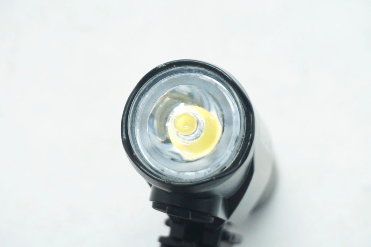 CATEYE 「キャットアイ」 VOLT800 フロントライト / 大阪門真店