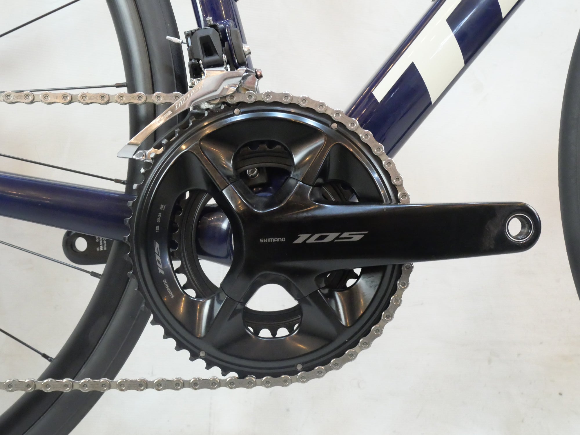 TREK 「トレック」 EMONDA SL5 2024年モデル ロードバイク / バイチャリ浦和ベース