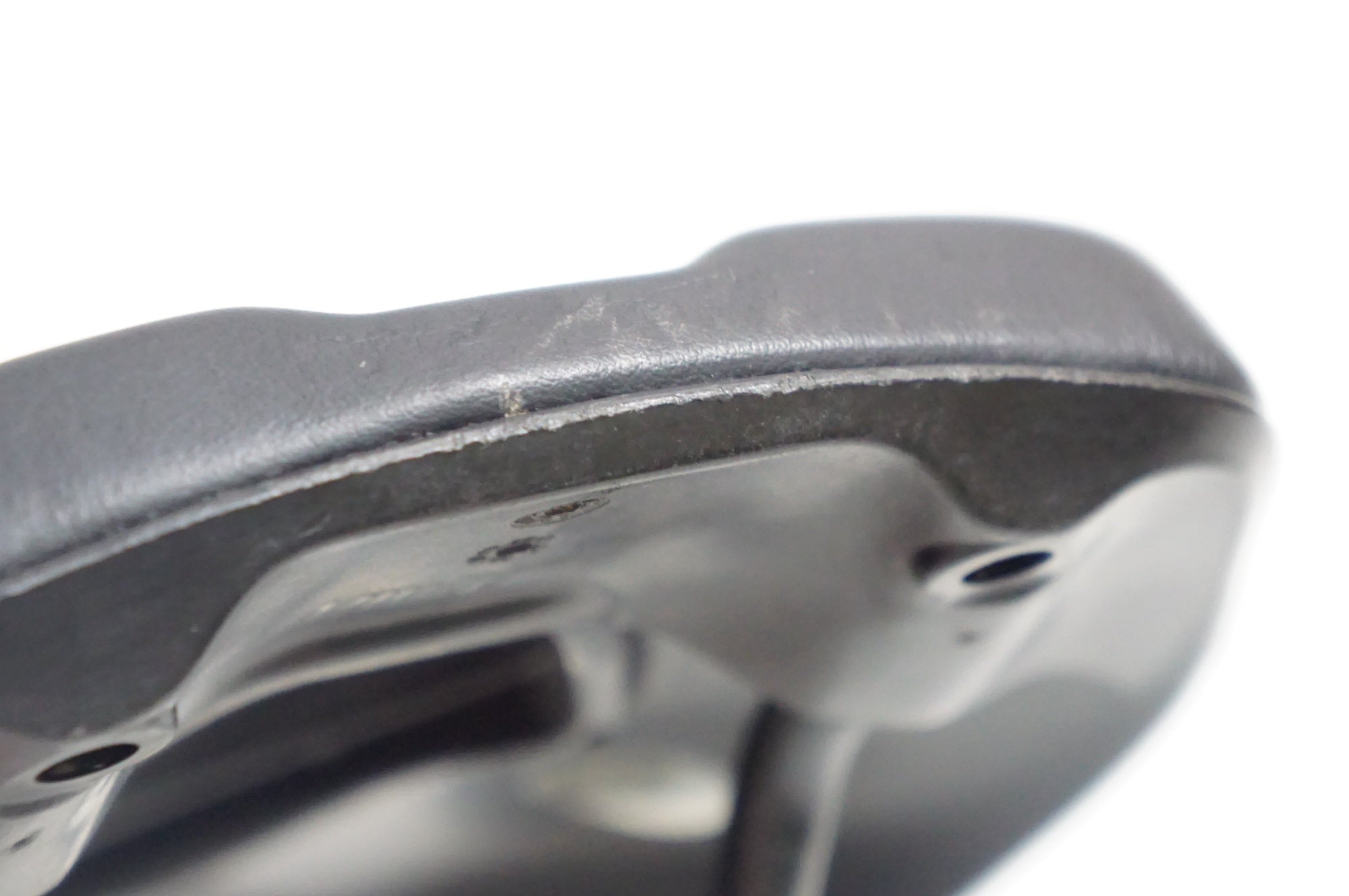 SELLE ITALIA 「セライタリア」 WATT GEL SUPERFLOWS サドル / 熊谷本店