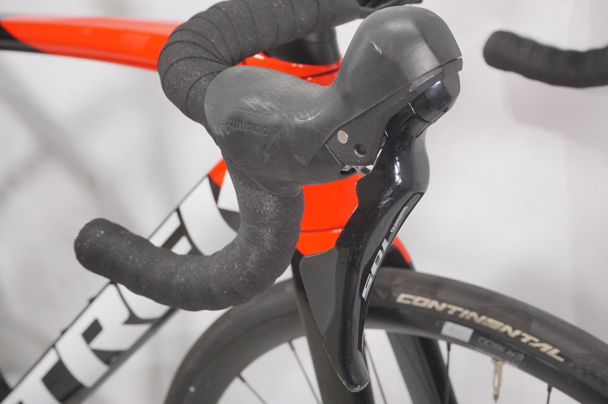 TREK 「トレック」 EMONDA SL 6 DISC 2021年モデル カスタム ロードバイク / AKIBA店