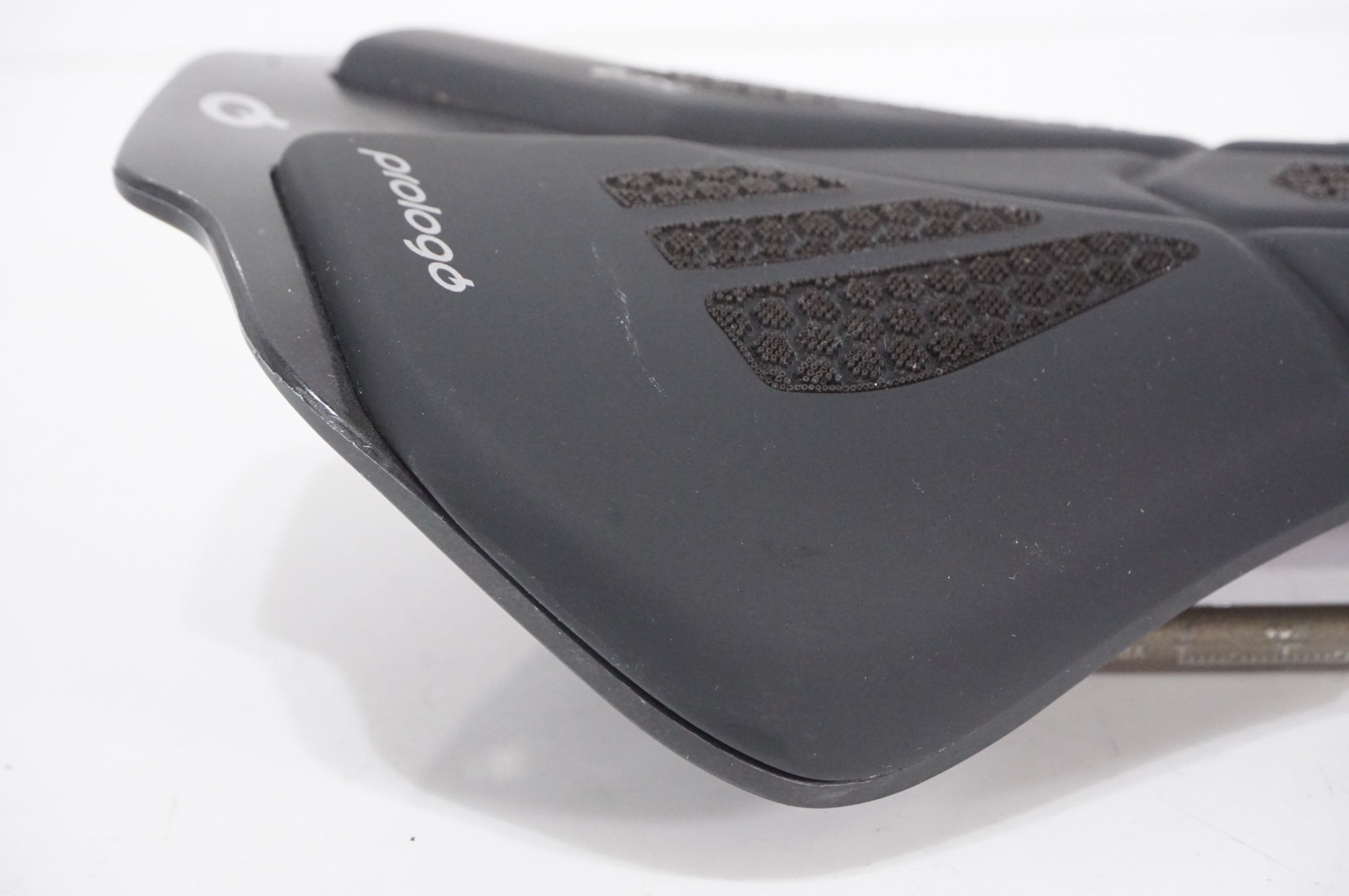 PROLOGO 「プロロゴ」 SCRATCH MS サドル / AKIBA店