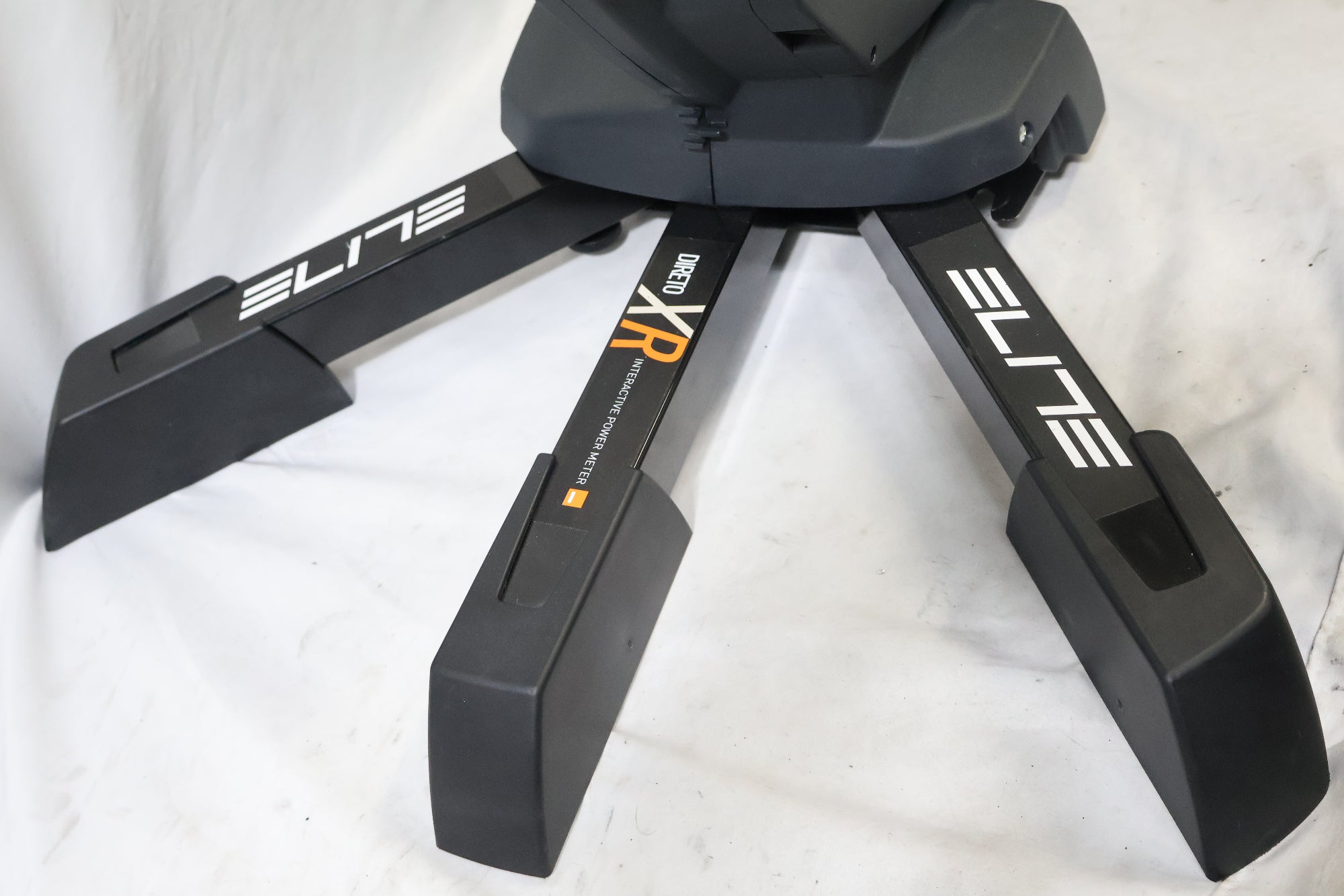 ELITE 「エリート」 DIRETO XR with Zwift COG & CLICK サイクルトレーナー / 高知店