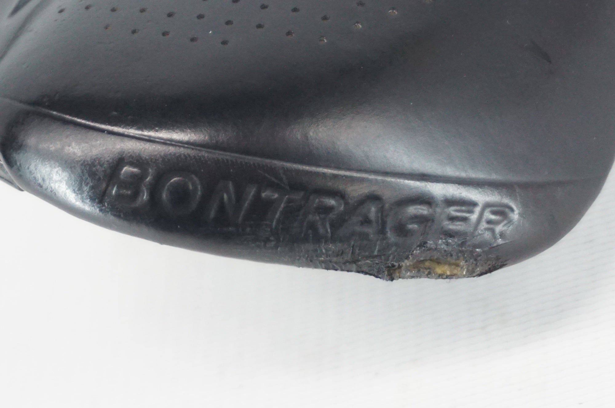 BONTRAGER 「ボントレガー」 AJNA PRO サドル / 阪急塚口店