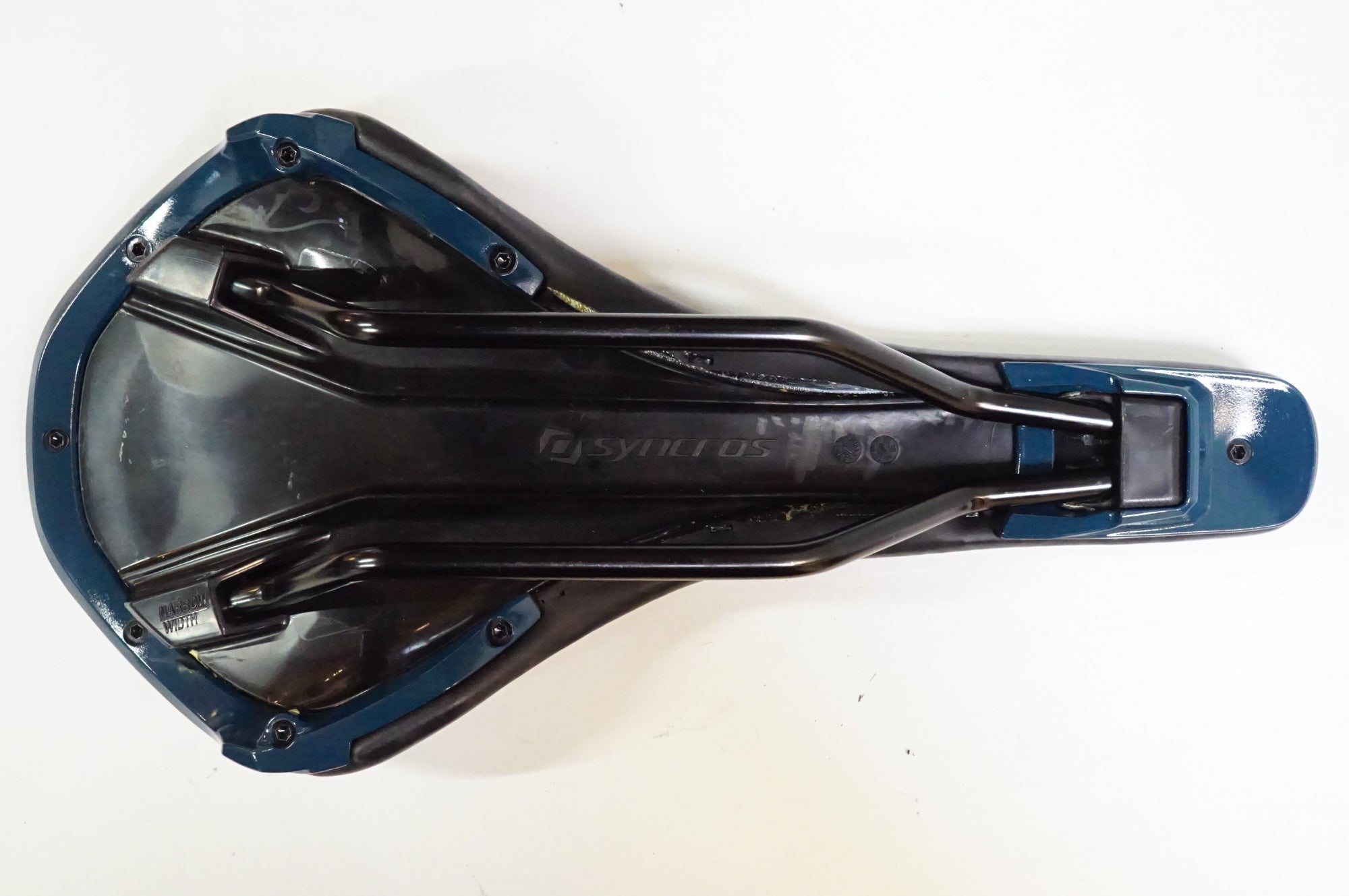 SYNCROS 「シンクロス」 FL2.5 サドル / 熊谷本店