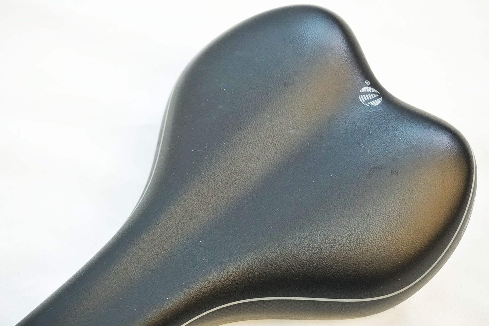 VELO 「ベロ」 VOAM GLIDE サドル / 有明ガーデン店