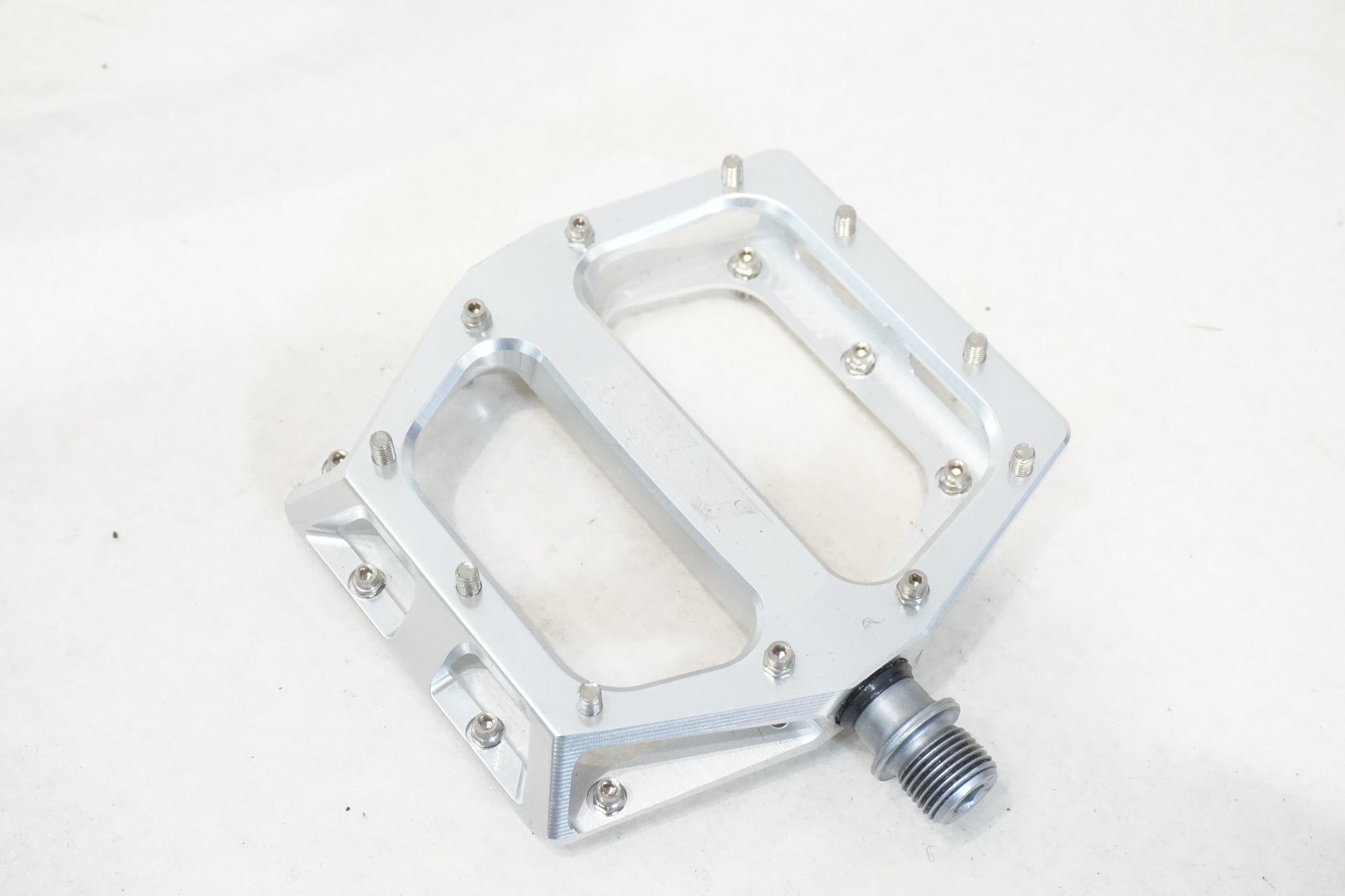 DMR 「ディーエムアール」 VAULT PEDAL ペダル / 横浜戸塚店