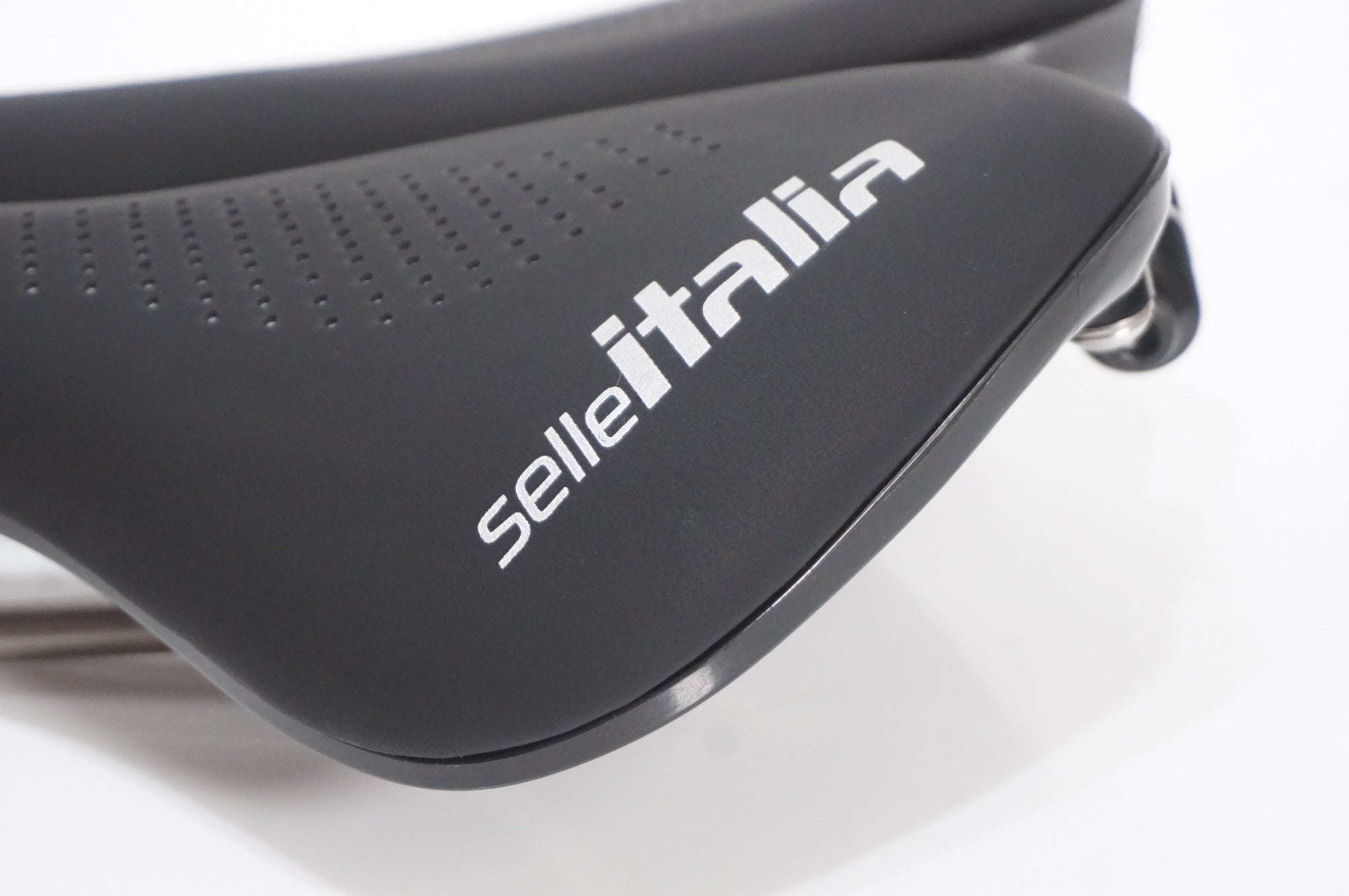 SELLE ITALIA 「セライタリア」 MAX NOVUS BOOST EVO Ti316 SUPERFLOW サドル / AKIBA店