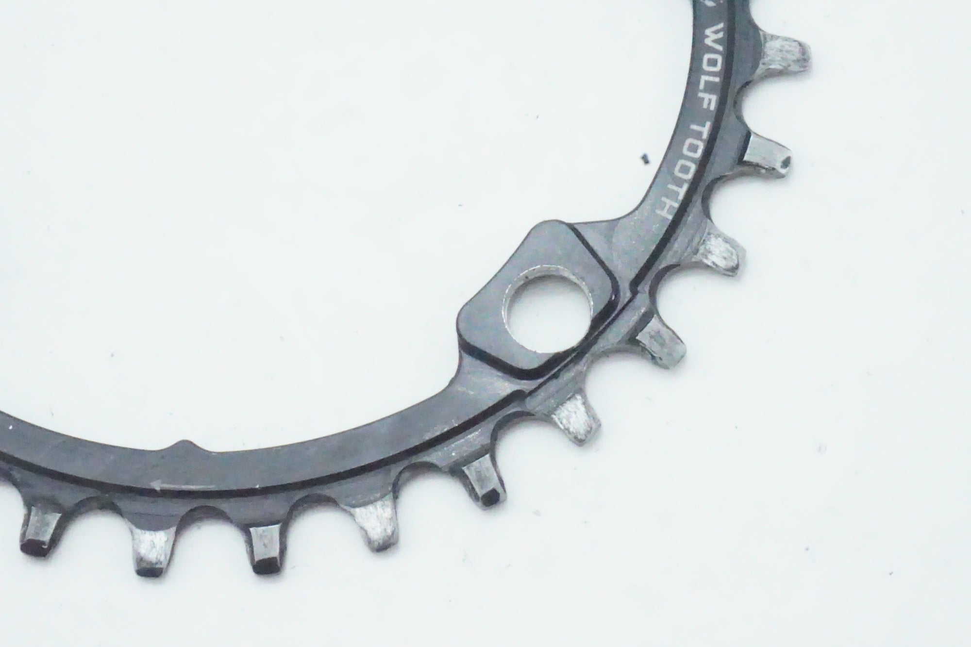 WOLF TOOTH 「ウルフトゥース」 DROP STOP 96BCD 30T チェーンリング / 京都西院店