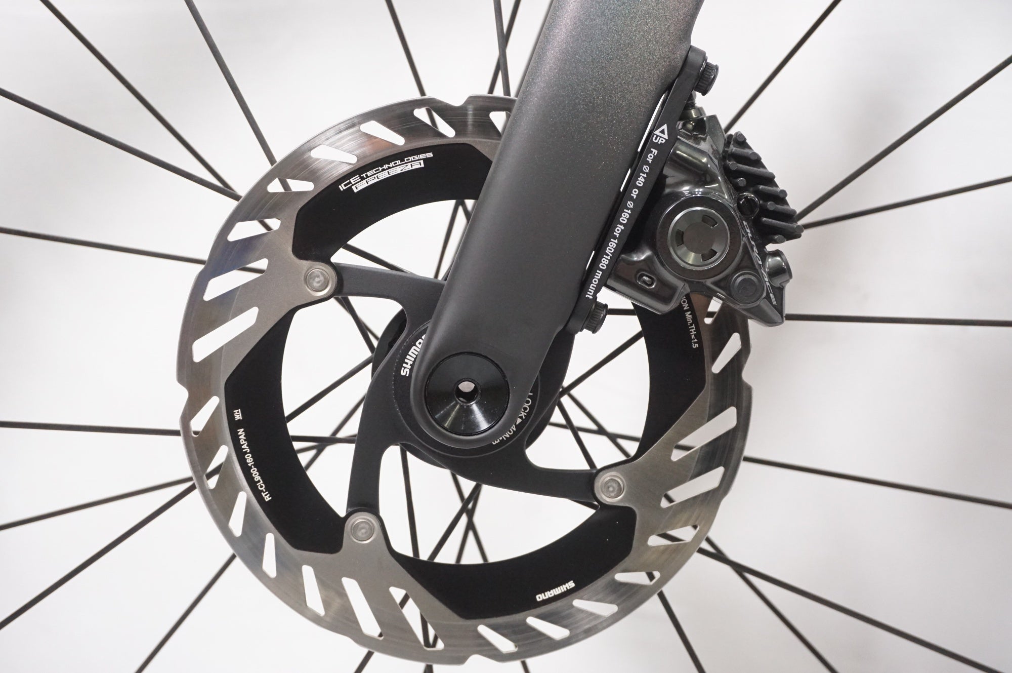 TREK 「トレック」 MADONE SLR9 GEN8 2025年モデル ロードバイク / AKIBA店