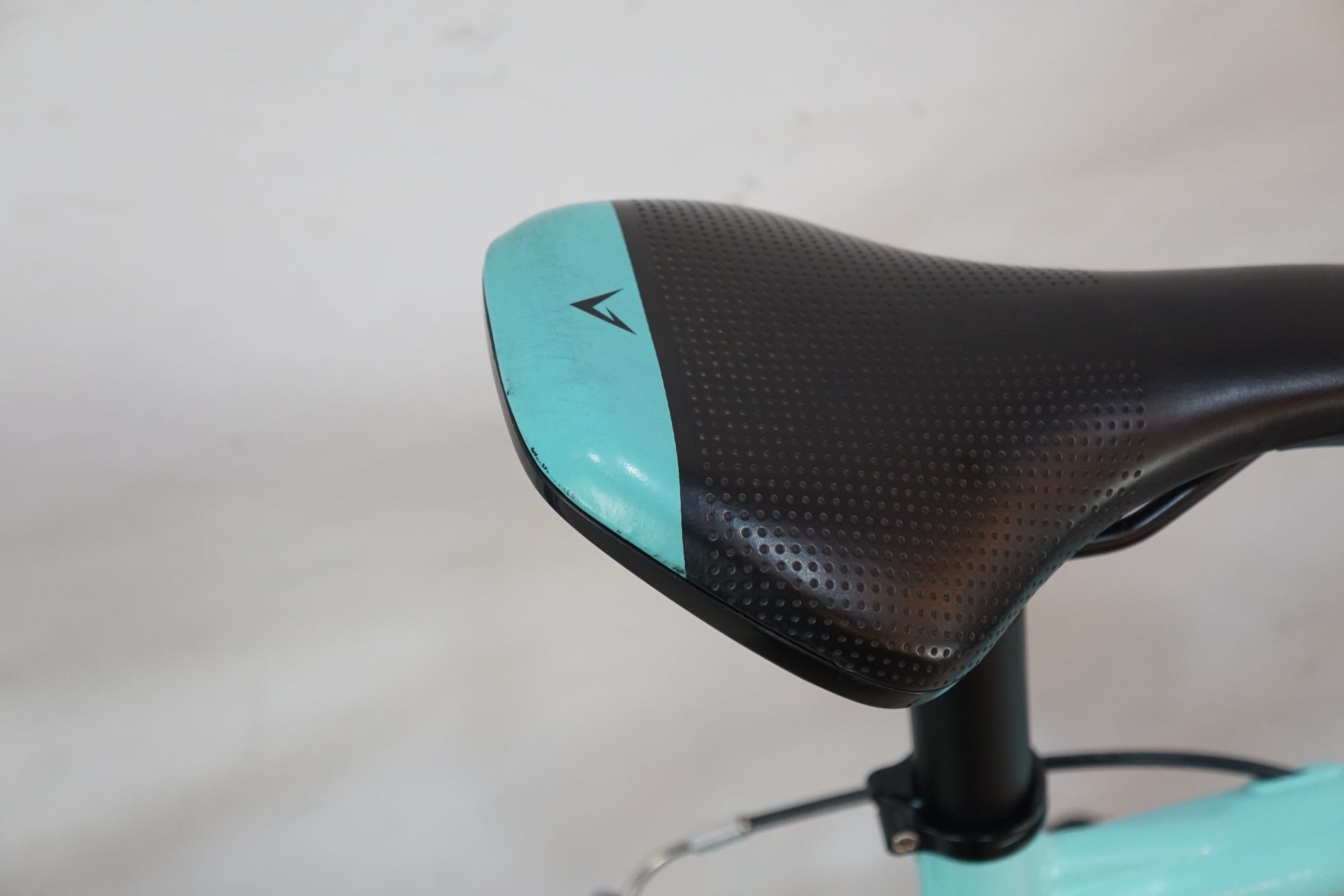 BIANCHI 「ビアンキ」 C SPORT 1 2022年モデル クロスバイク / バイチャリ浦和ベース