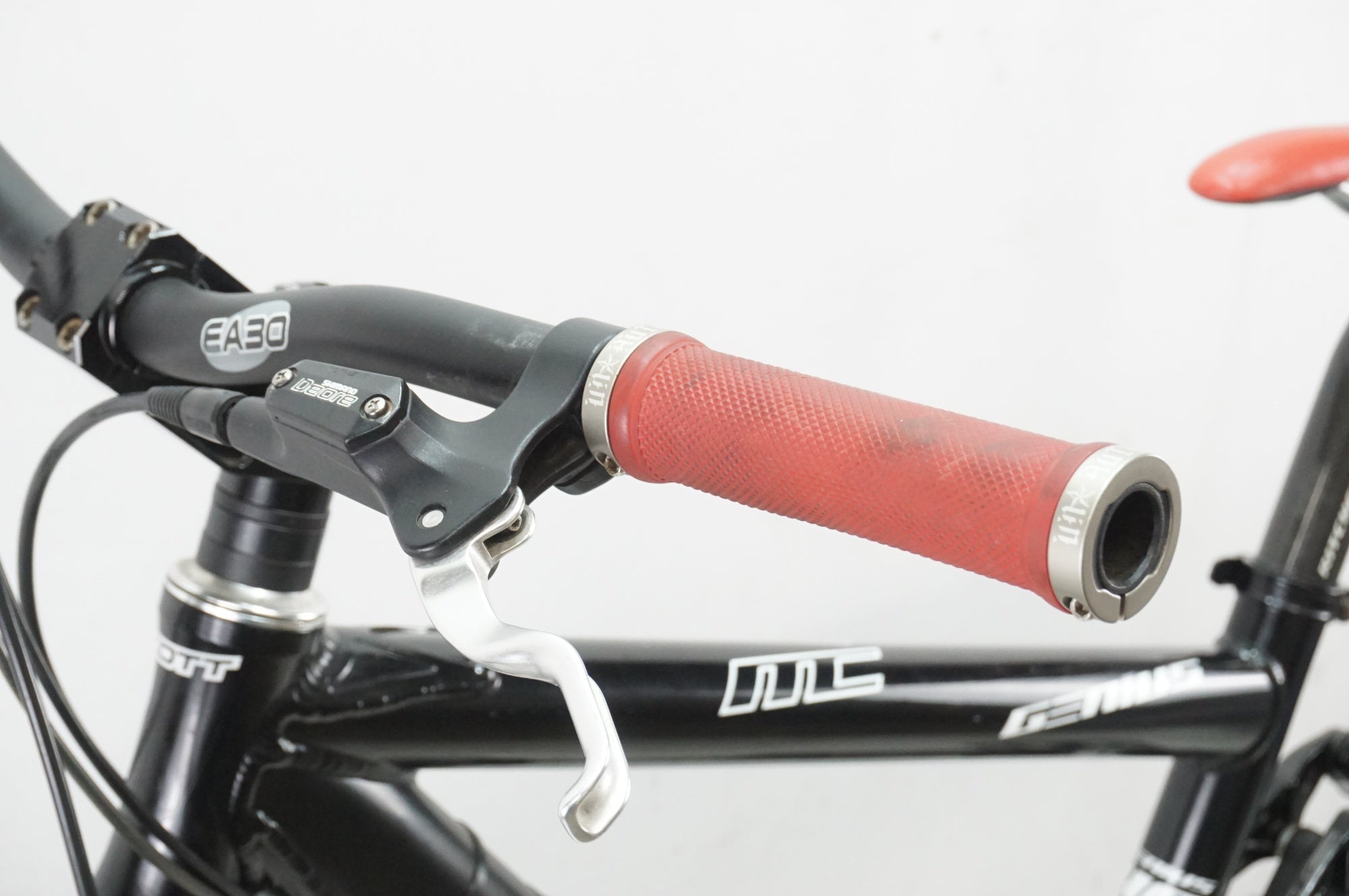 ジャンク SCOTT「スコット」 ENDORPHIN 年式不明 マウンテンバイク ジャンク SCOTT 「スコット」 GENIUS MC 40 2006年モデル マウンテン