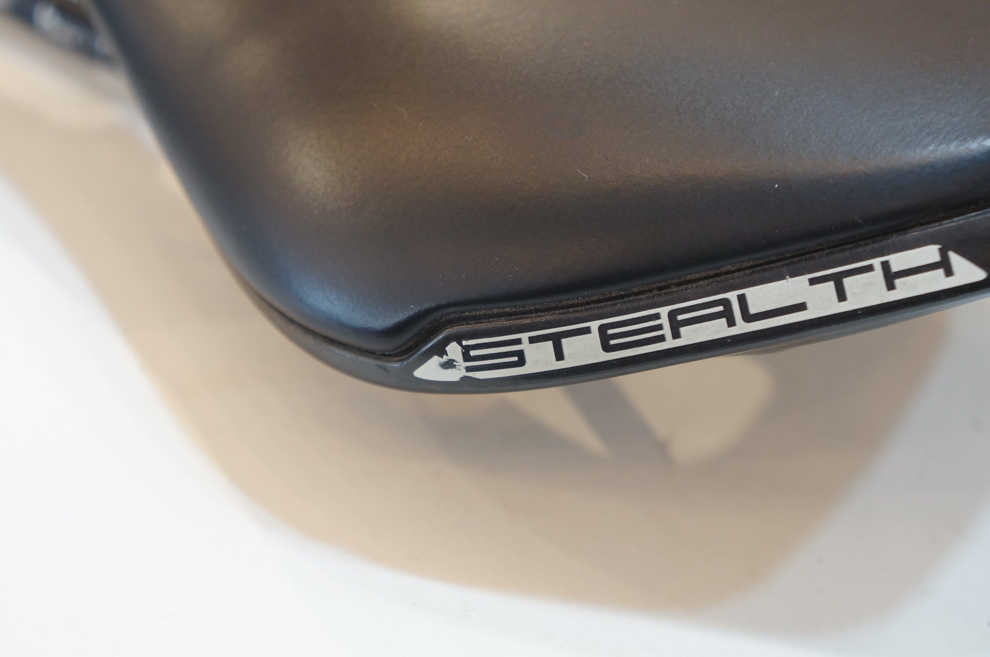 SHIMANO 「シマノ」 PRO STEALTH サドル / バイチャリ浦和ベース
