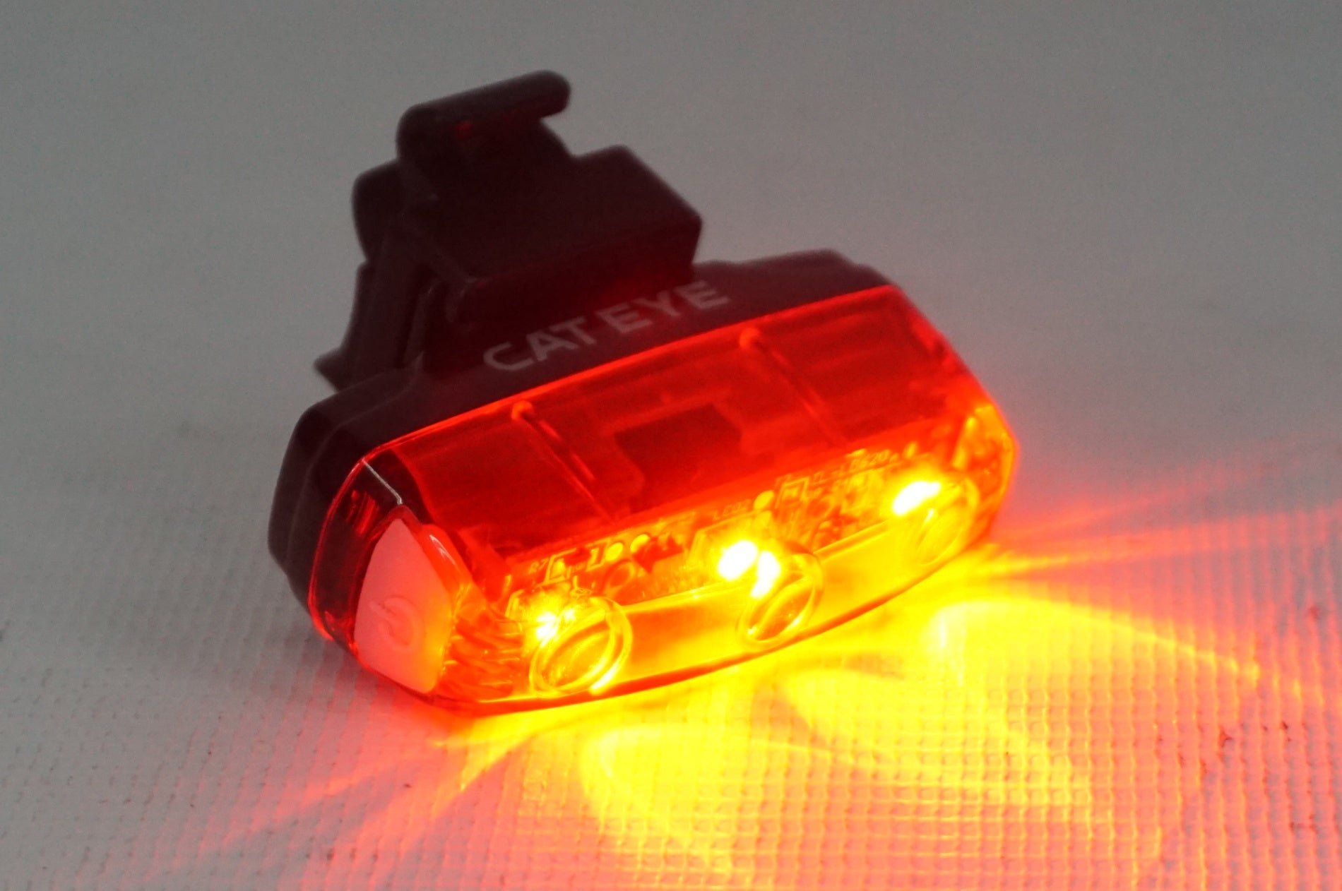 CATEYE 「キャットアイ」 TL-LD620 リアライト / 阪急塚口店