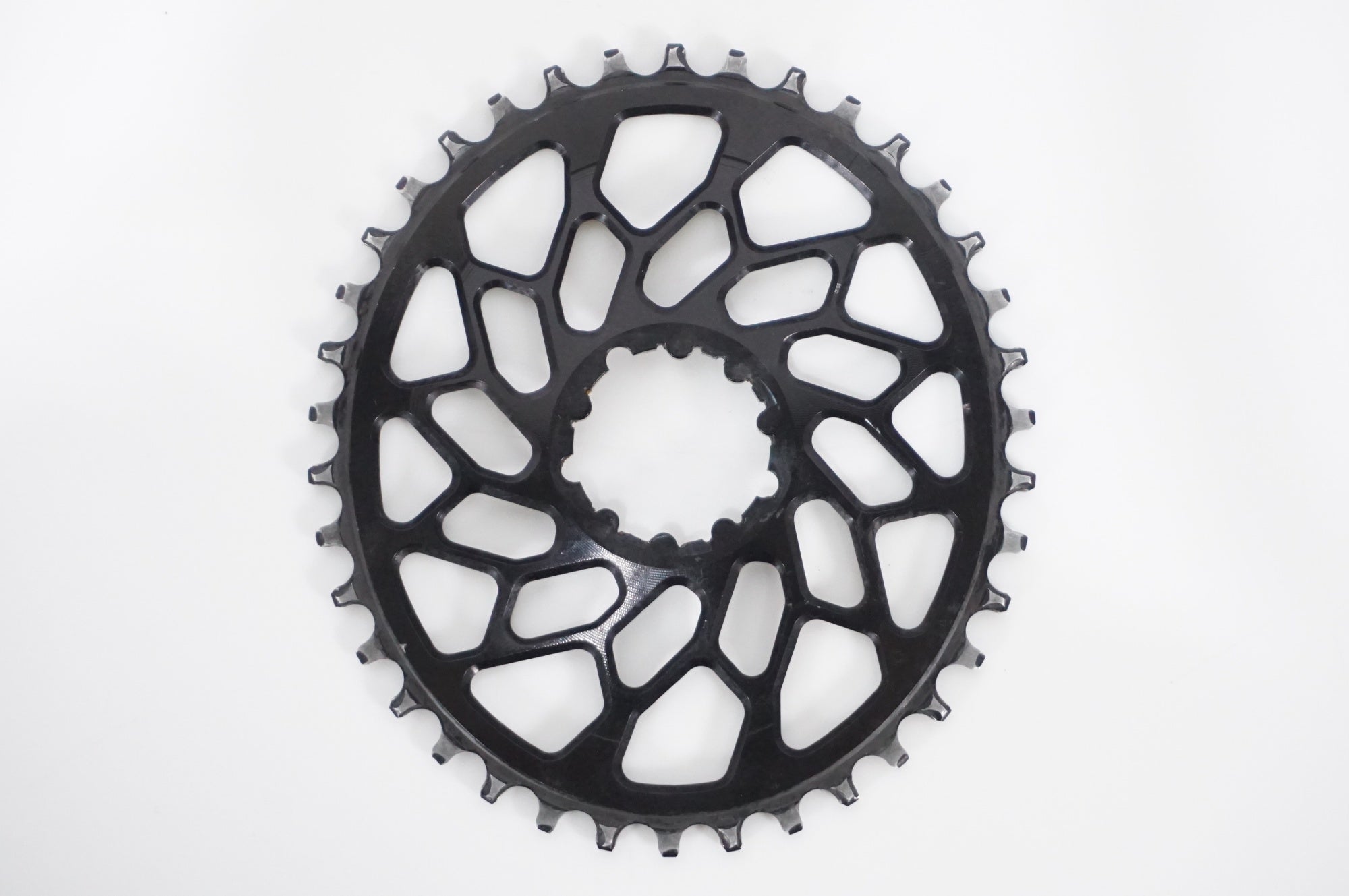 ABSOLUTE BLACK 「アブソリュートブラック」 38T チェーンリング / AKIBA店