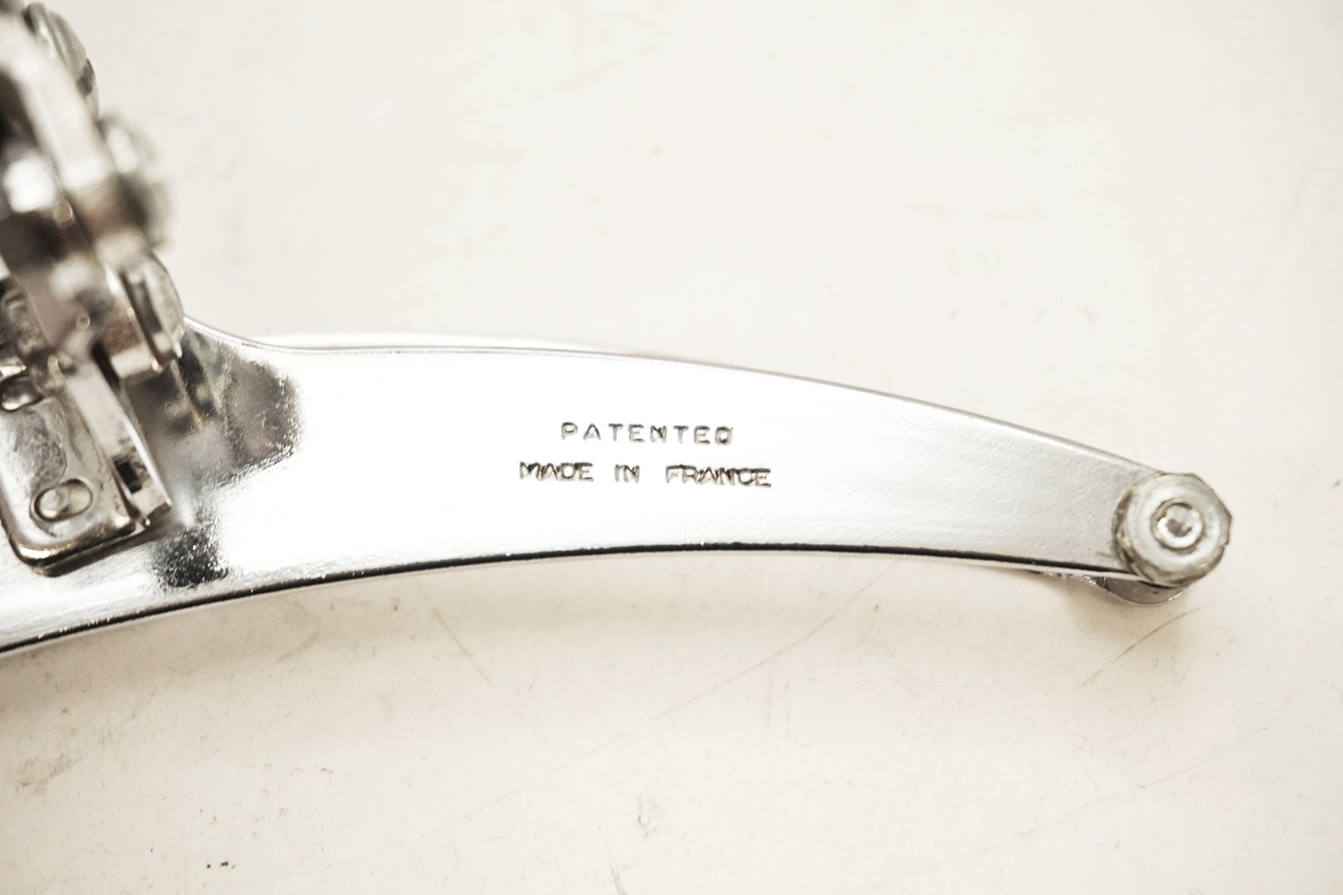 HURET 「ユーレー」 チャレンジャー フロントディレイラー / 有明ガーデン店