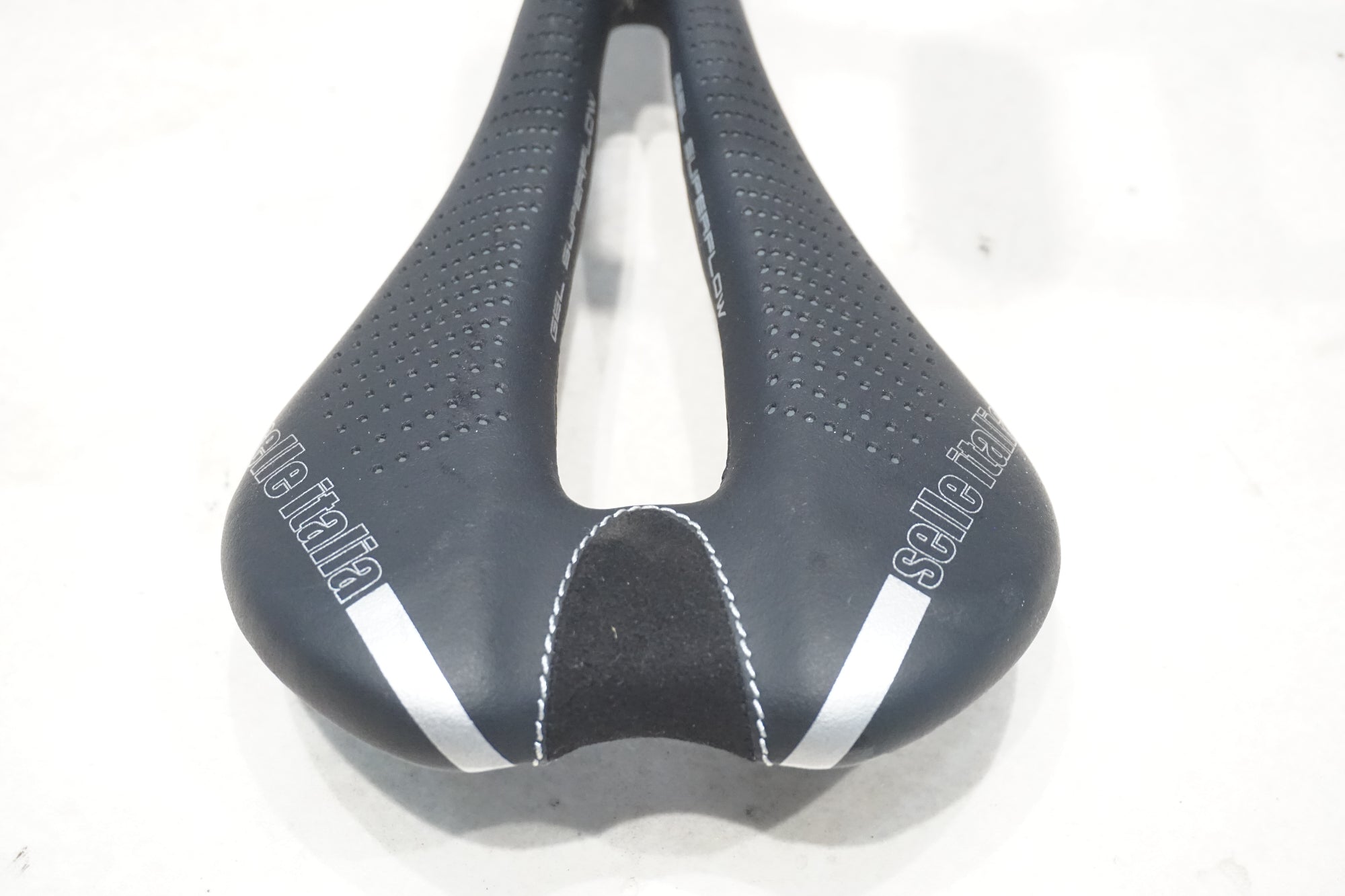 SELLE ITALIA 「セライタリア」 SLR GEL SUPERFLOW MAX チタンレール