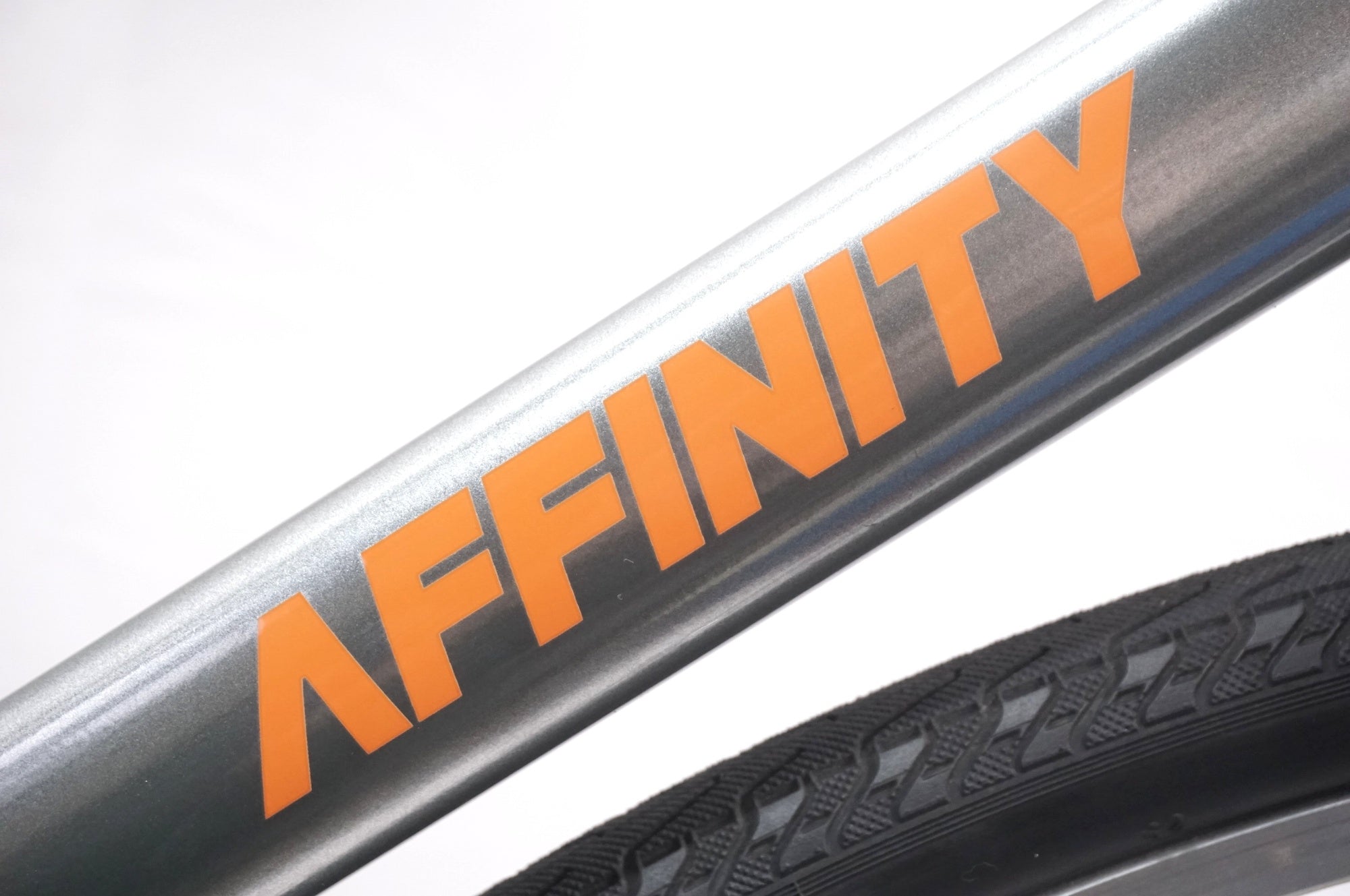 AFFINITY 「アフィニティ」 LO PRO 2018年モデル ピストバイク / 世田谷店