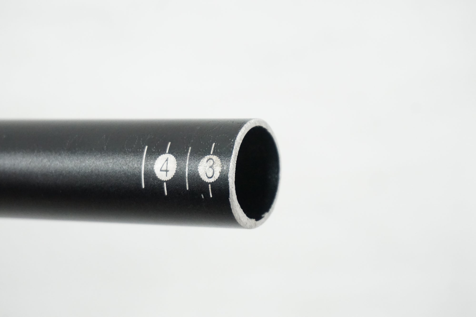 KONA 「コナ」 Φ31.8 690mm ハンドル / 奈良店
