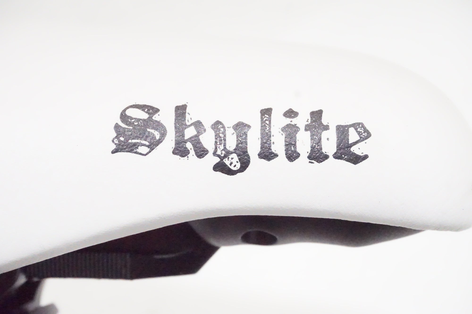 SDG 「エスディージー」 SKYLITE サドル/専用ポスト付き/ 京都西院店