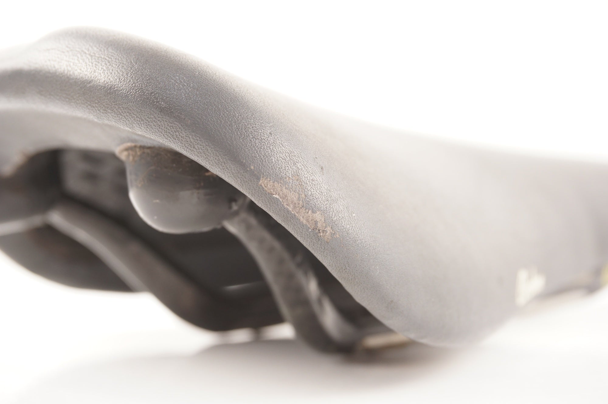 SELLE ITALIA 「セライタリア」 FLITE CARBON サドル / 中目黒店