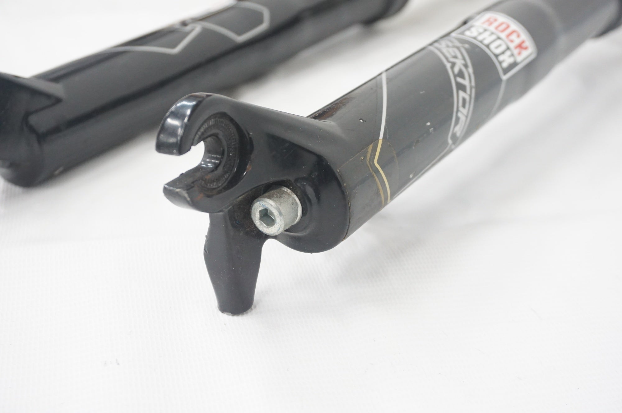 ROCKSHOX 「ロックショックス」 SEKTOR RL フロントサスペンション / 阪急塚口店