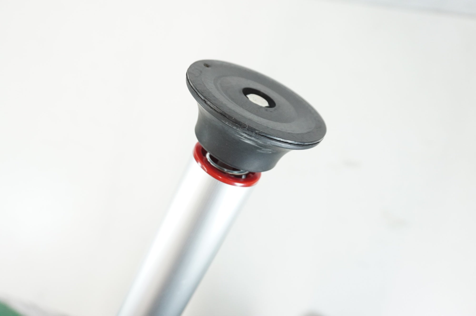 MINOURA 「ミノウラ」 バイクタワー20D 天井突っ張り式バイクスタンド