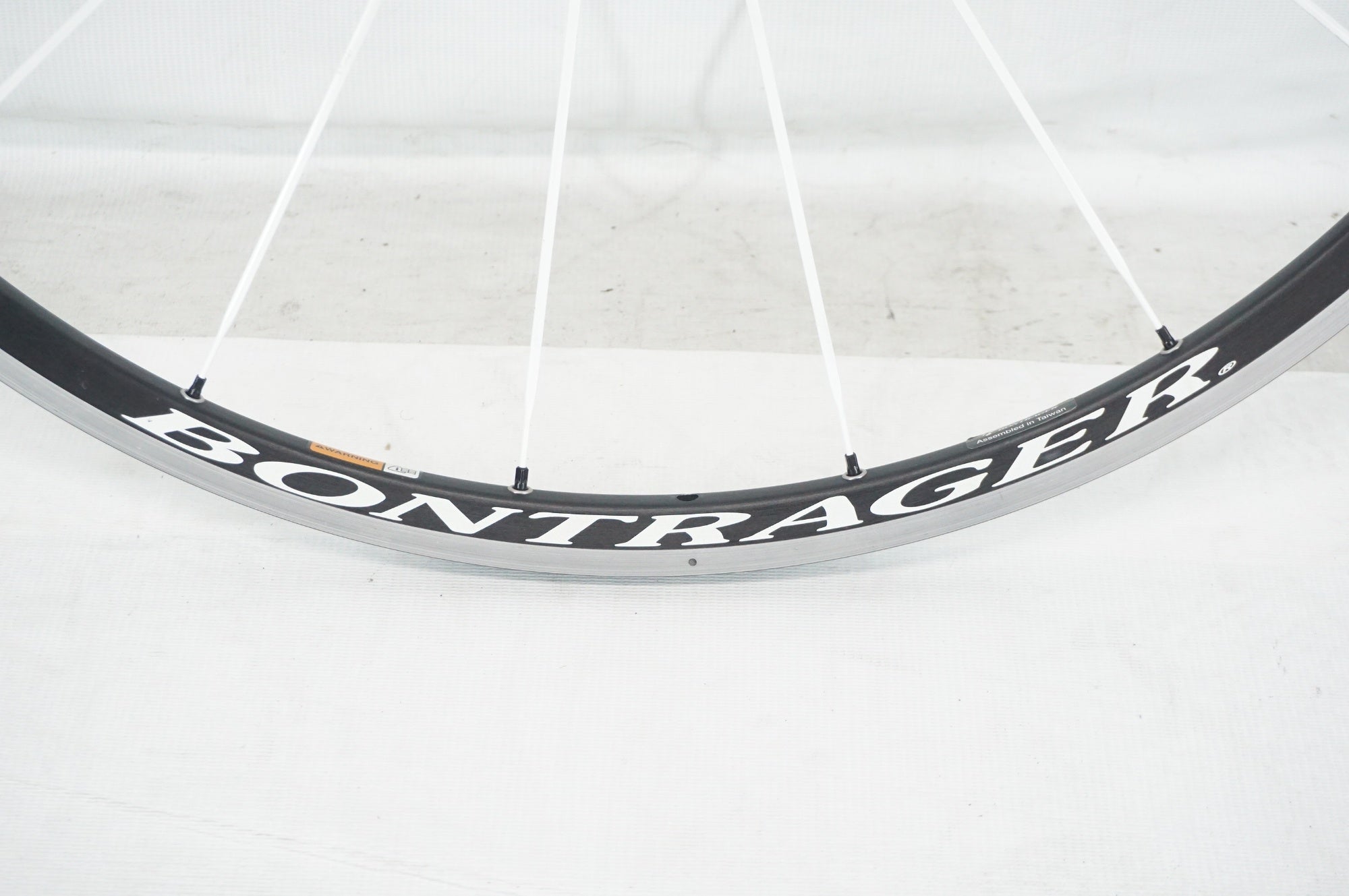 BONTRAGER 「ボントレガー」 RL フロントホイール / 阪急塚口店