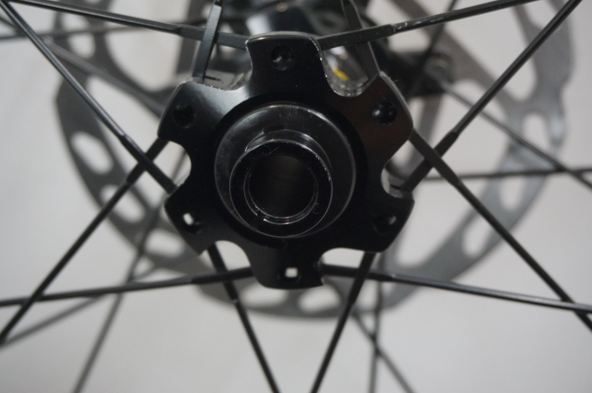 MAVIC 「マヴィック」 AKSIUM DISC シマノ11速 ホイールセット