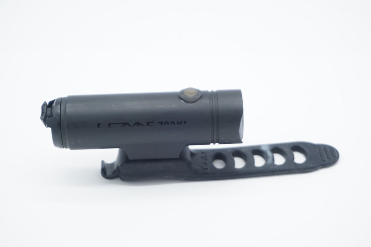 LEZYNE 「レザイン」 700XL フロントライト / 京都八幡店