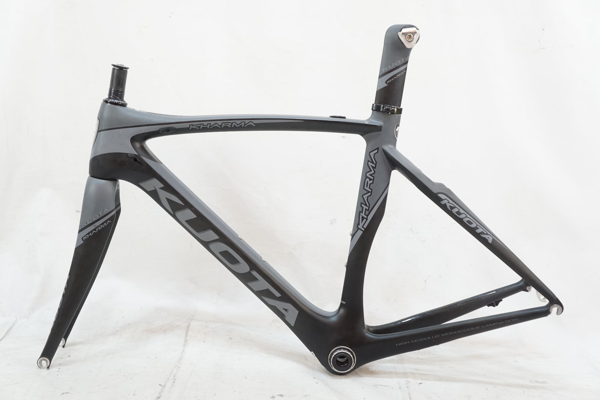 引き取り限定♪KUOTA♪KHARMA♪Race♪カーボンフレーム♪クオータ♪ ジャンク KUOTA 「クオータ」 KHARMA EVO 2014年モデル フレームセット