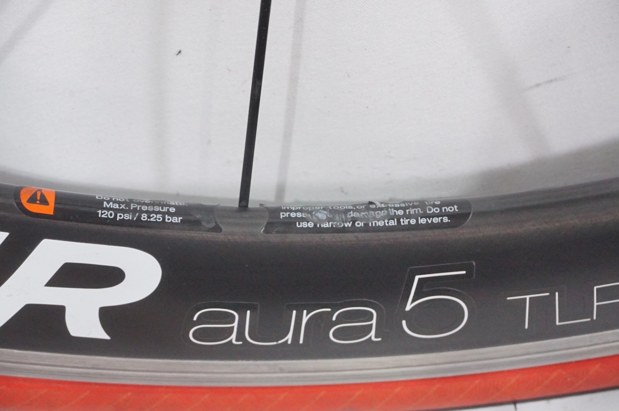 Bontrager Aura5 TLR 700Cクリンチャーホイールセット BONTRAGER 「ボントレガー」 AURA 5 TLR シマノ 11速 ホイール